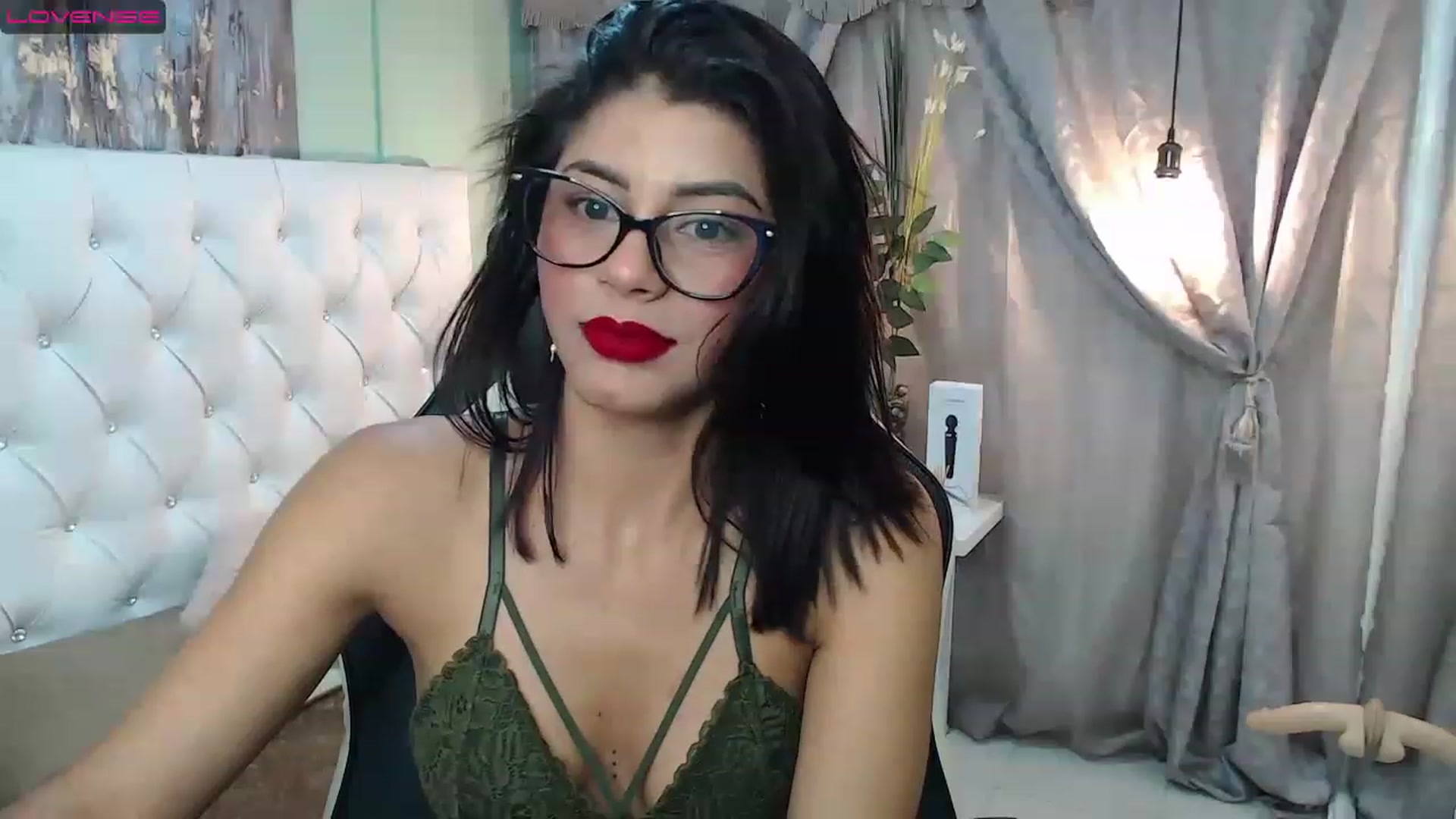 Gallery image thumbnail from Sara__Ruiz's myfreecams stream on, 03/16/2023, 17:00 image 8 of 20