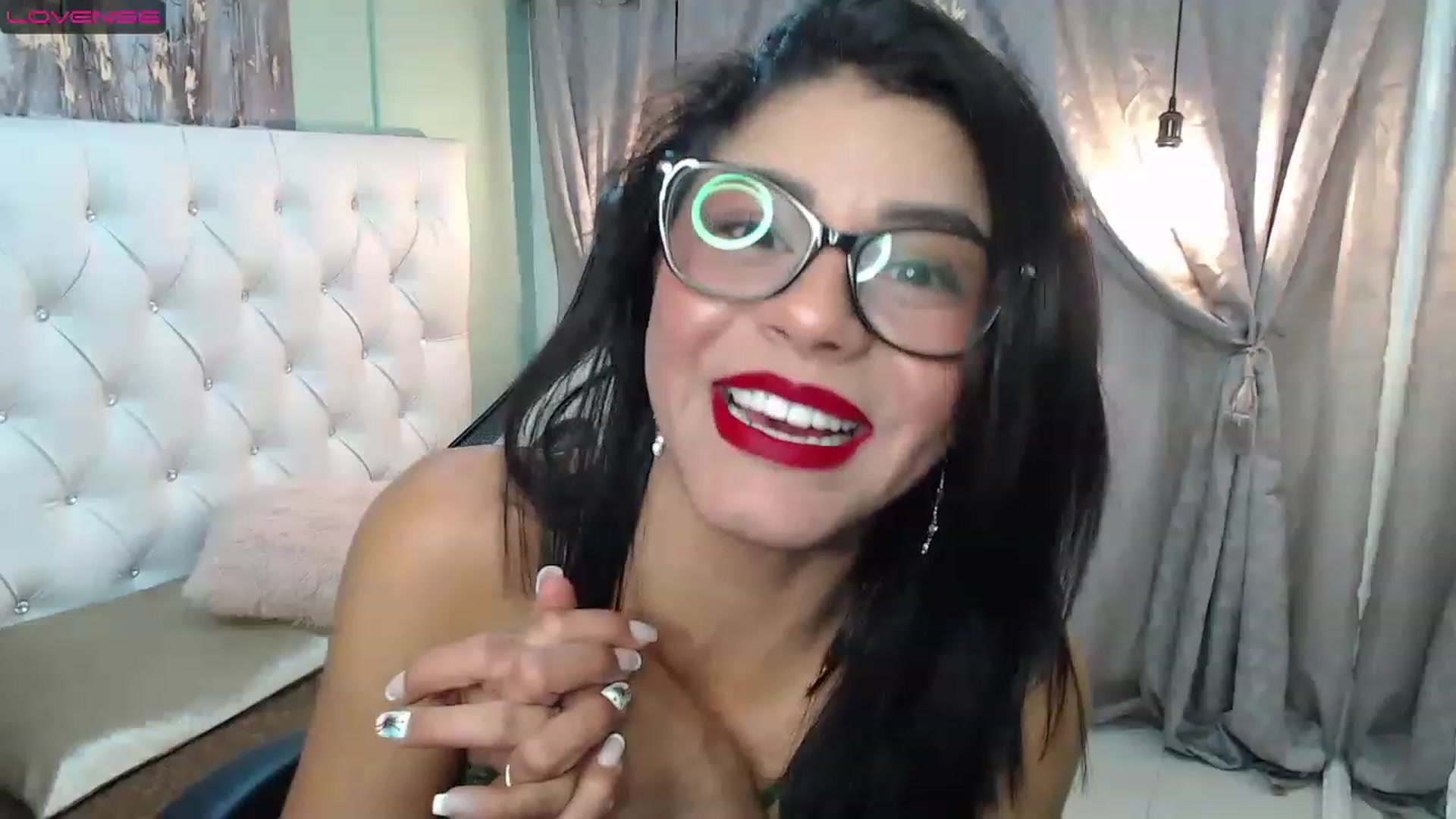 Gallery image thumbnail from Sara__Ruiz's myfreecams stream on, 03/16/2023, 17:00 image 19 of 20