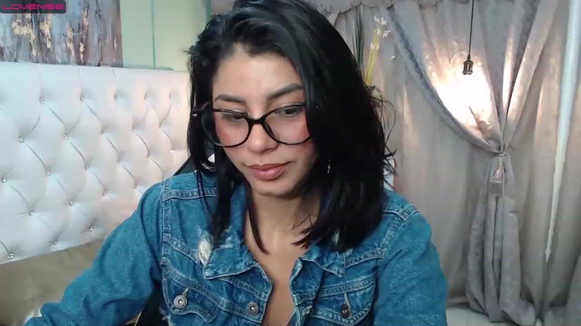 Gallery image thumbnail from Sara__Ruiz's myfreecams stream on, 03/17/2023, 18:05 image 2 of 20
