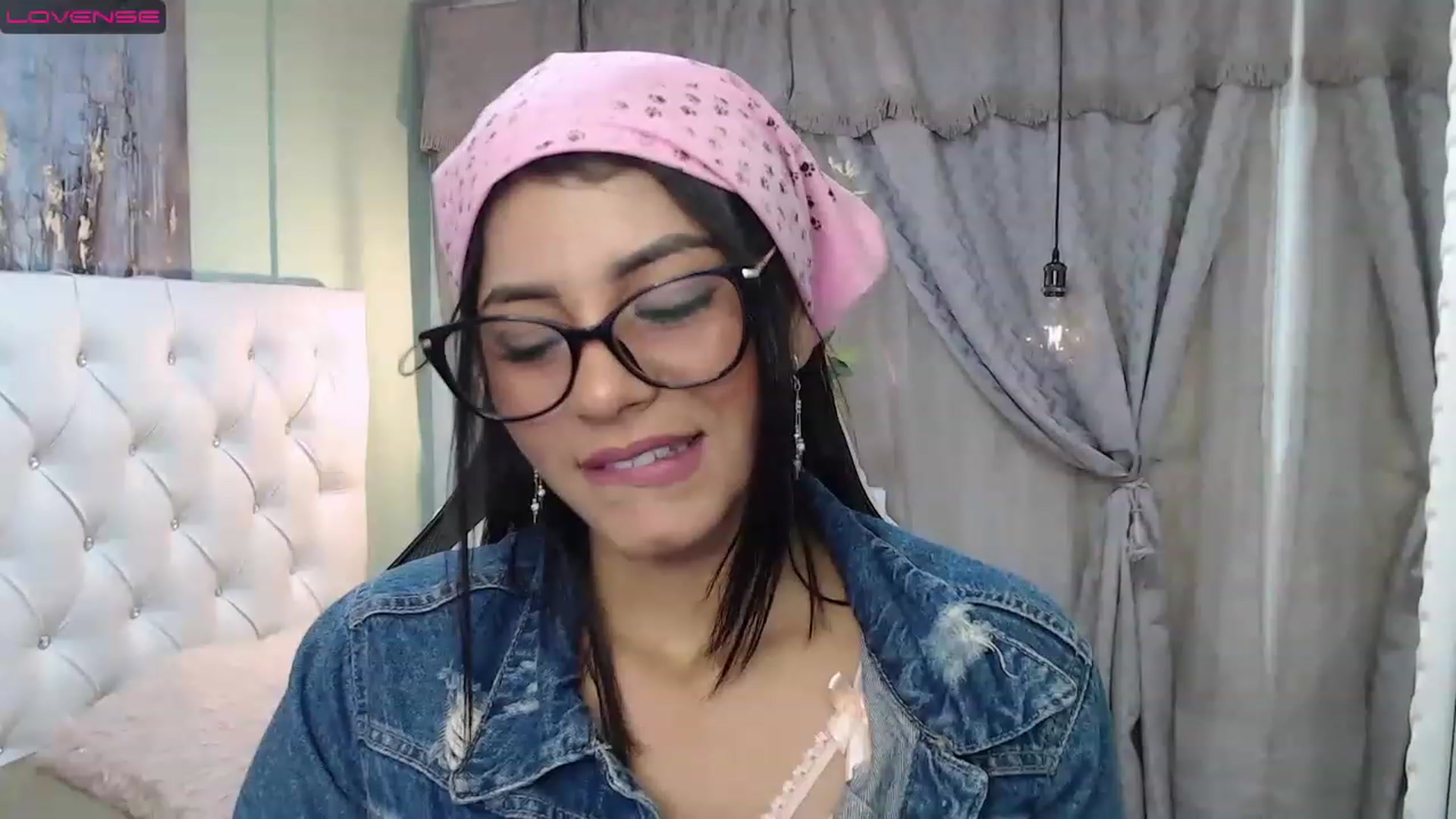 Gallery image thumbnail from Sara__Ruiz's myfreecams stream on, 03/21/2023, 13:58 image 8 of 20