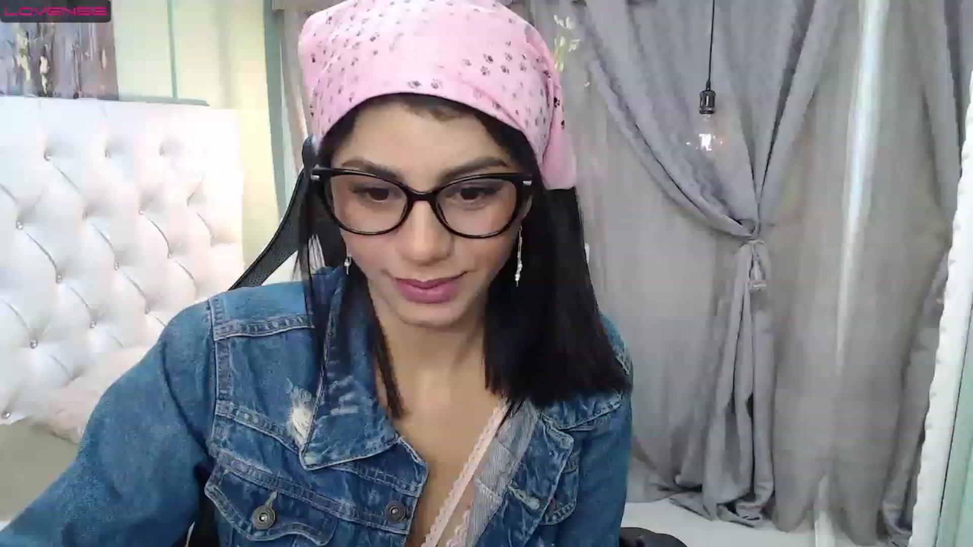 Gallery image thumbnail from Sara__Ruiz's myfreecams stream on, 03/21/2023, 13:58 image 9 of 20