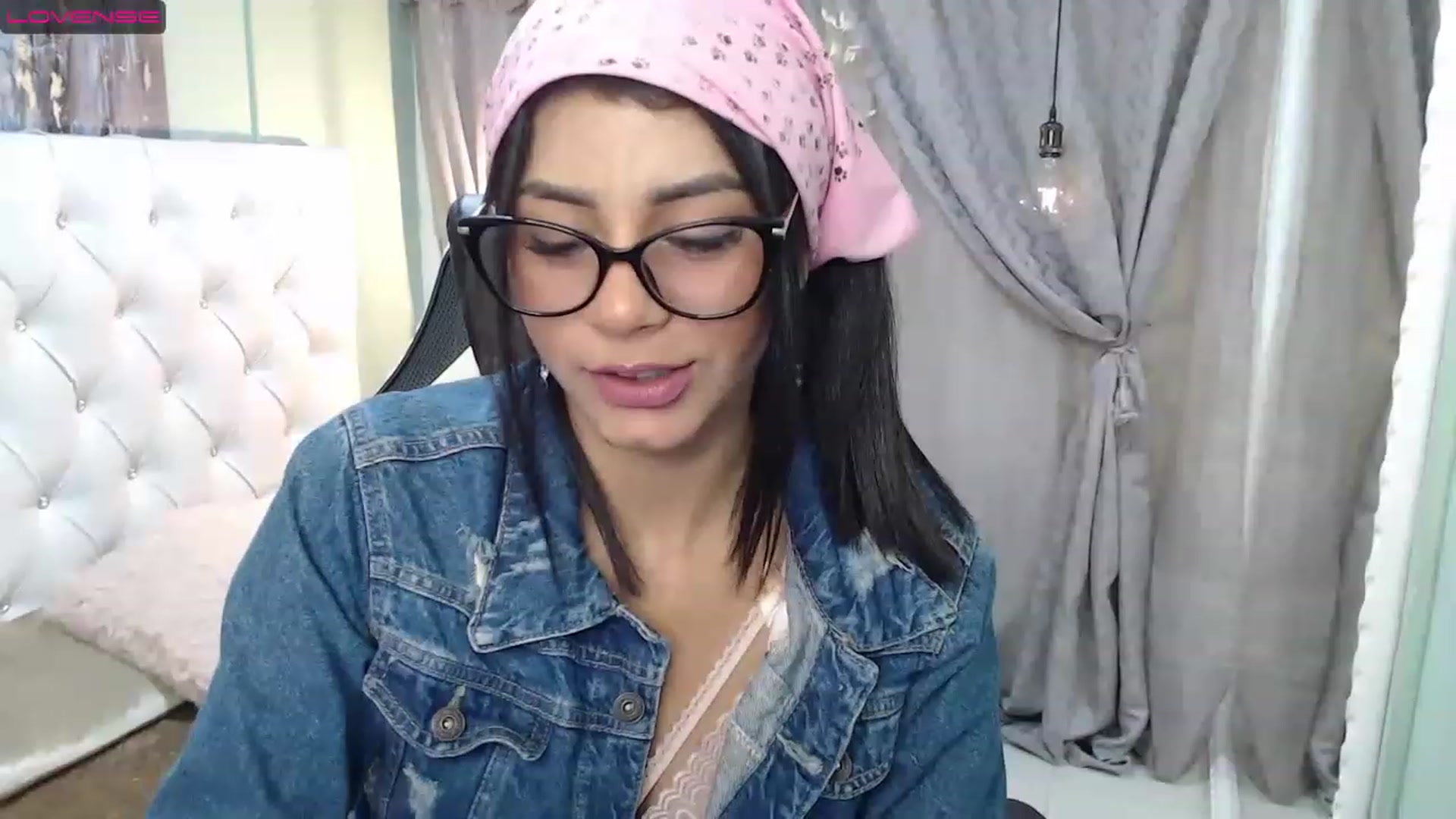 Gallery image thumbnail from Sara__Ruiz's myfreecams stream on, 03/21/2023, 13:58 image 2 of 20