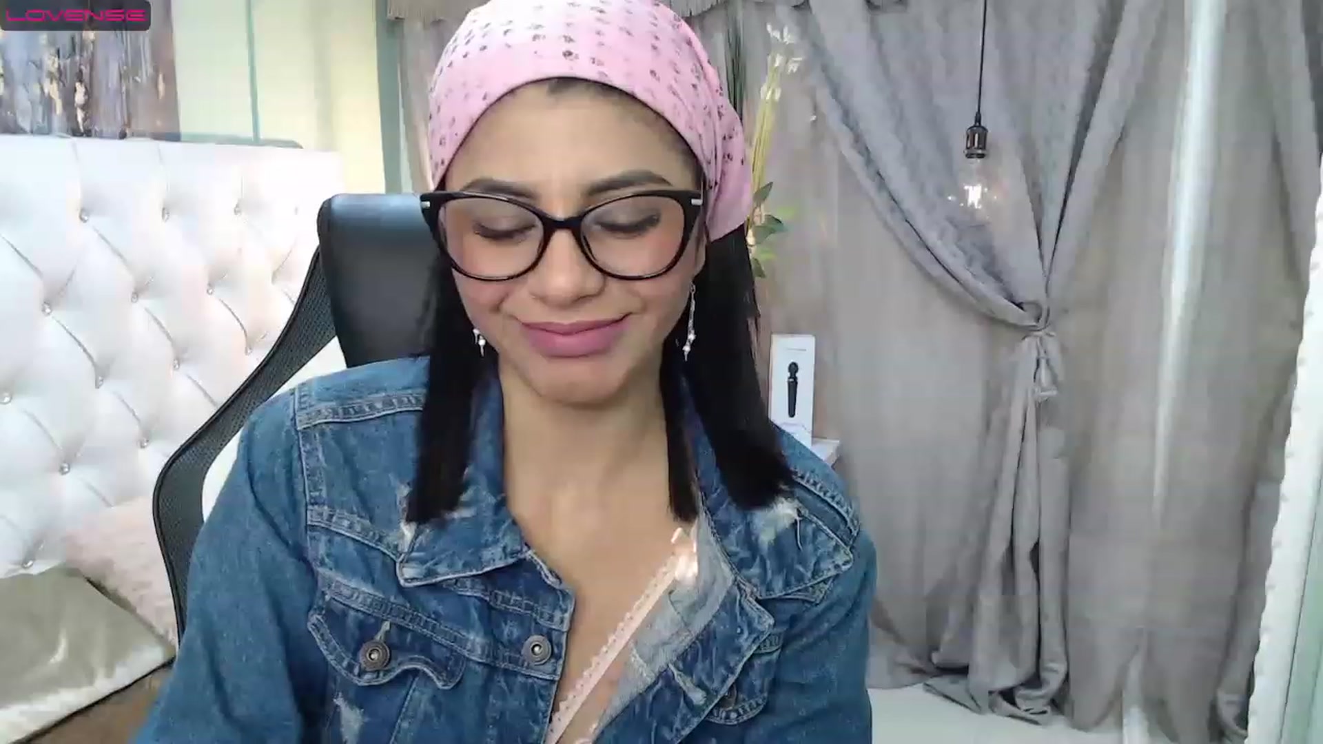 Gallery image thumbnail from Sara__Ruiz's myfreecams stream on, 03/21/2023, 15:01 image 11 of 20