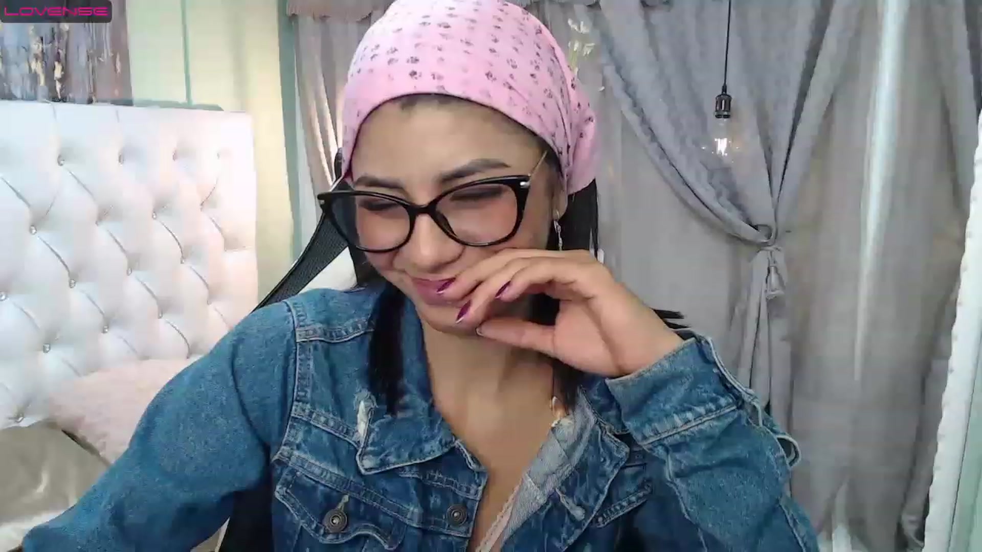 Gallery image thumbnail from Sara__Ruiz's myfreecams stream on, 03/21/2023, 15:01 image 5 of 20
