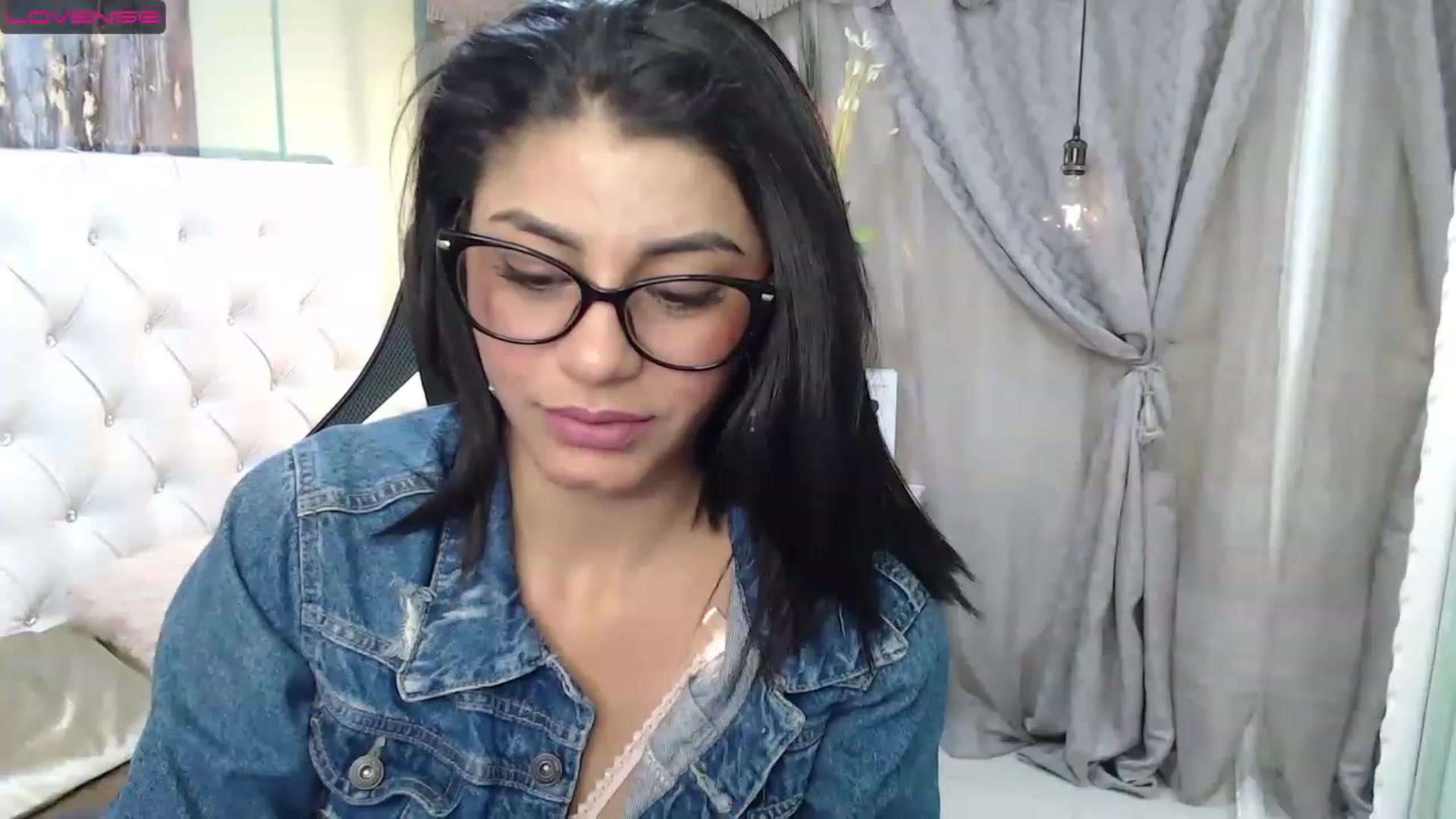 Gallery image thumbnail from Sara__Ruiz's myfreecams stream on, 03/21/2023, 15:01 image 12 of 20