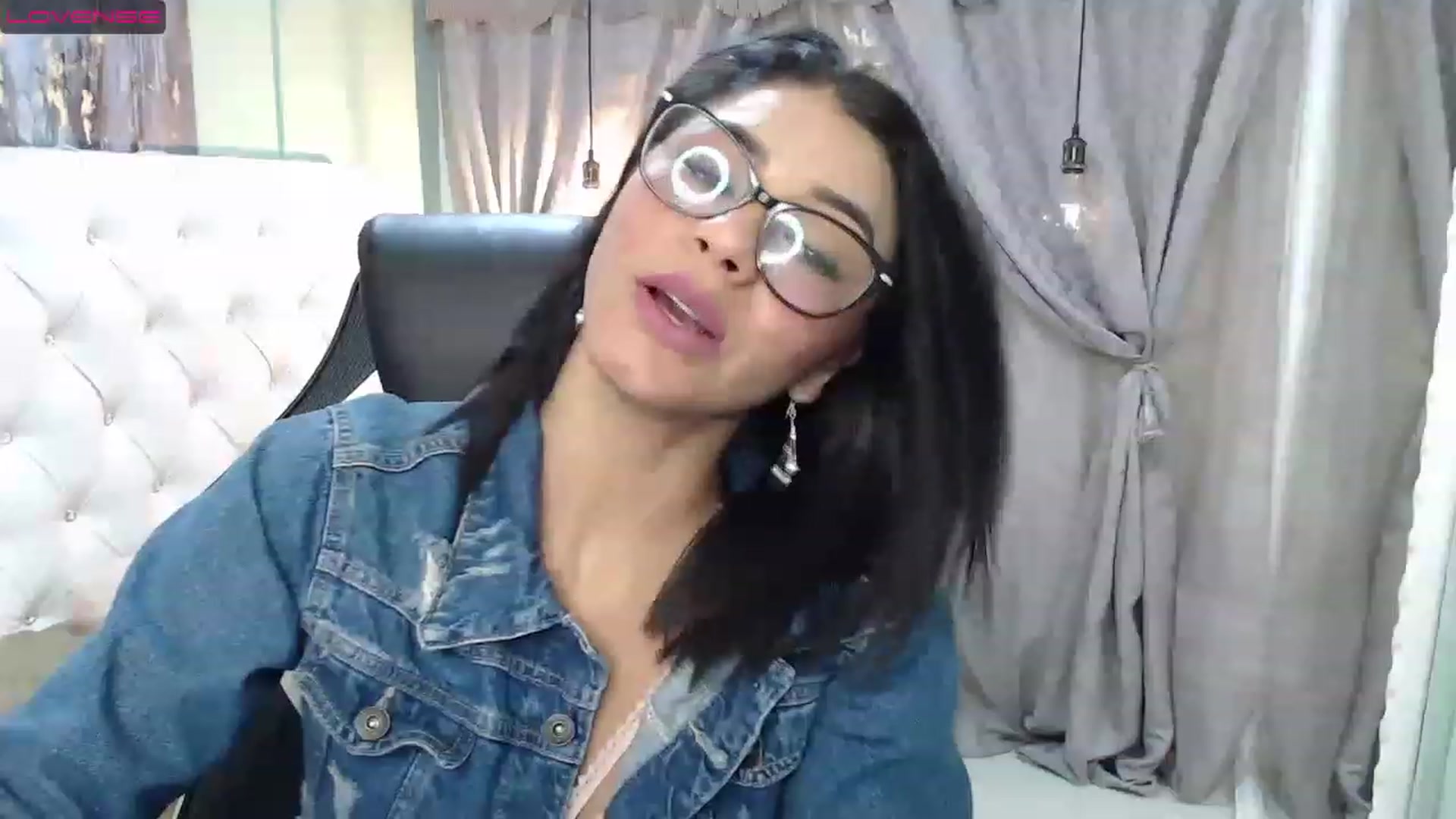 Gallery image thumbnail from Sara__Ruiz's myfreecams stream on, 03/21/2023, 15:01 image 13 of 20