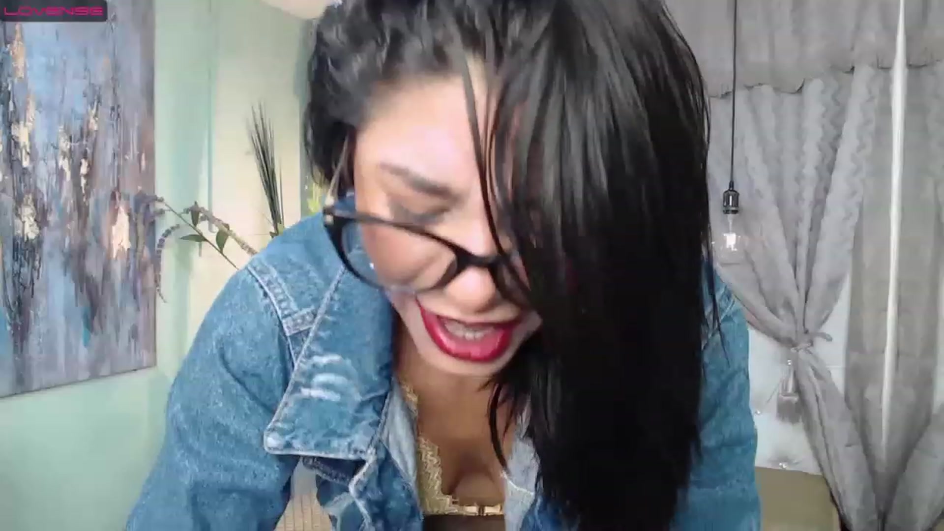 Gallery image thumbnail from Sara__Ruiz's myfreecams stream on, 03/27/2023, 15:23 image 9 of 20