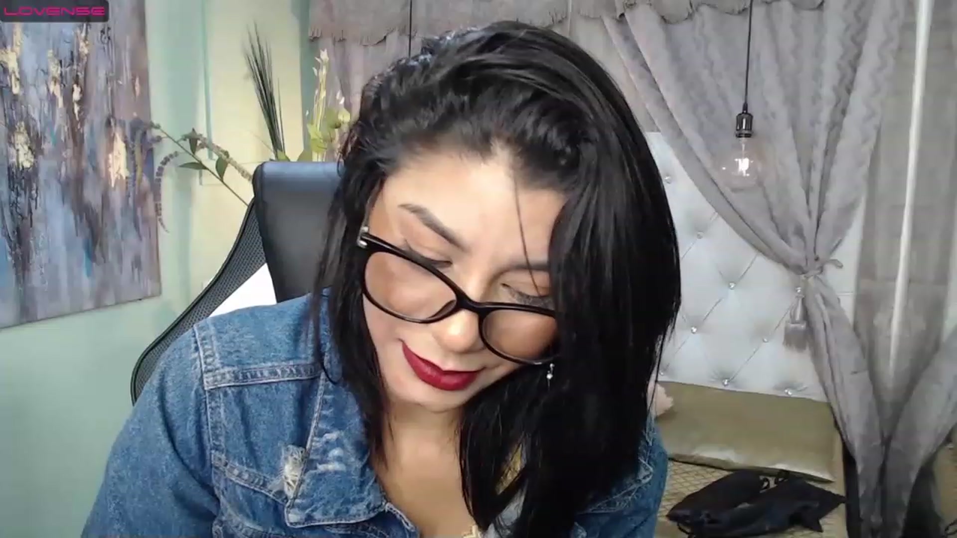 Gallery image thumbnail from Sara__Ruiz's myfreecams stream on, 03/27/2023, 15:23 image 5 of 20