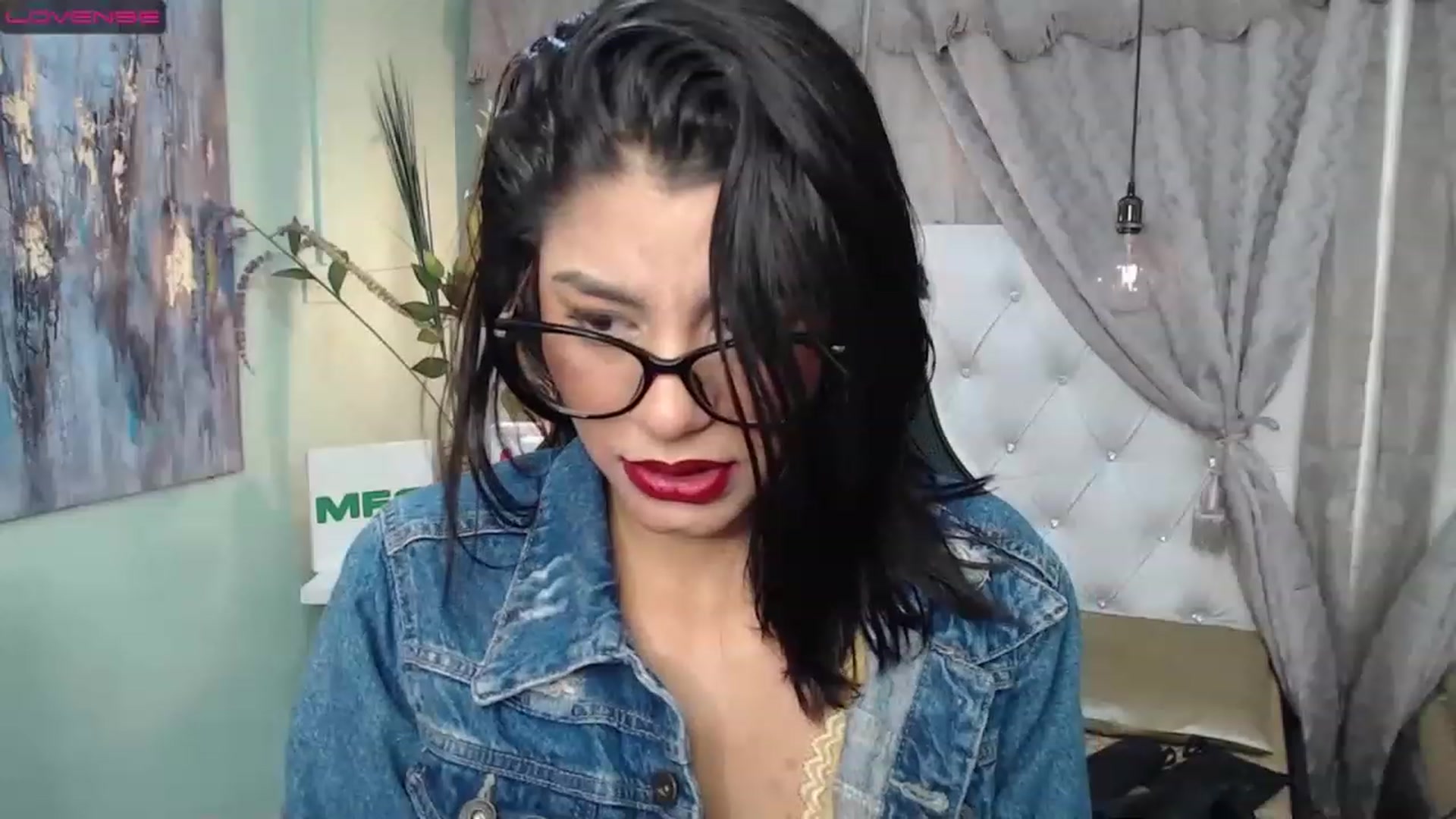 Gallery image thumbnail from Sara__Ruiz's myfreecams stream on, 03/27/2023, 15:23 image 11 of 20