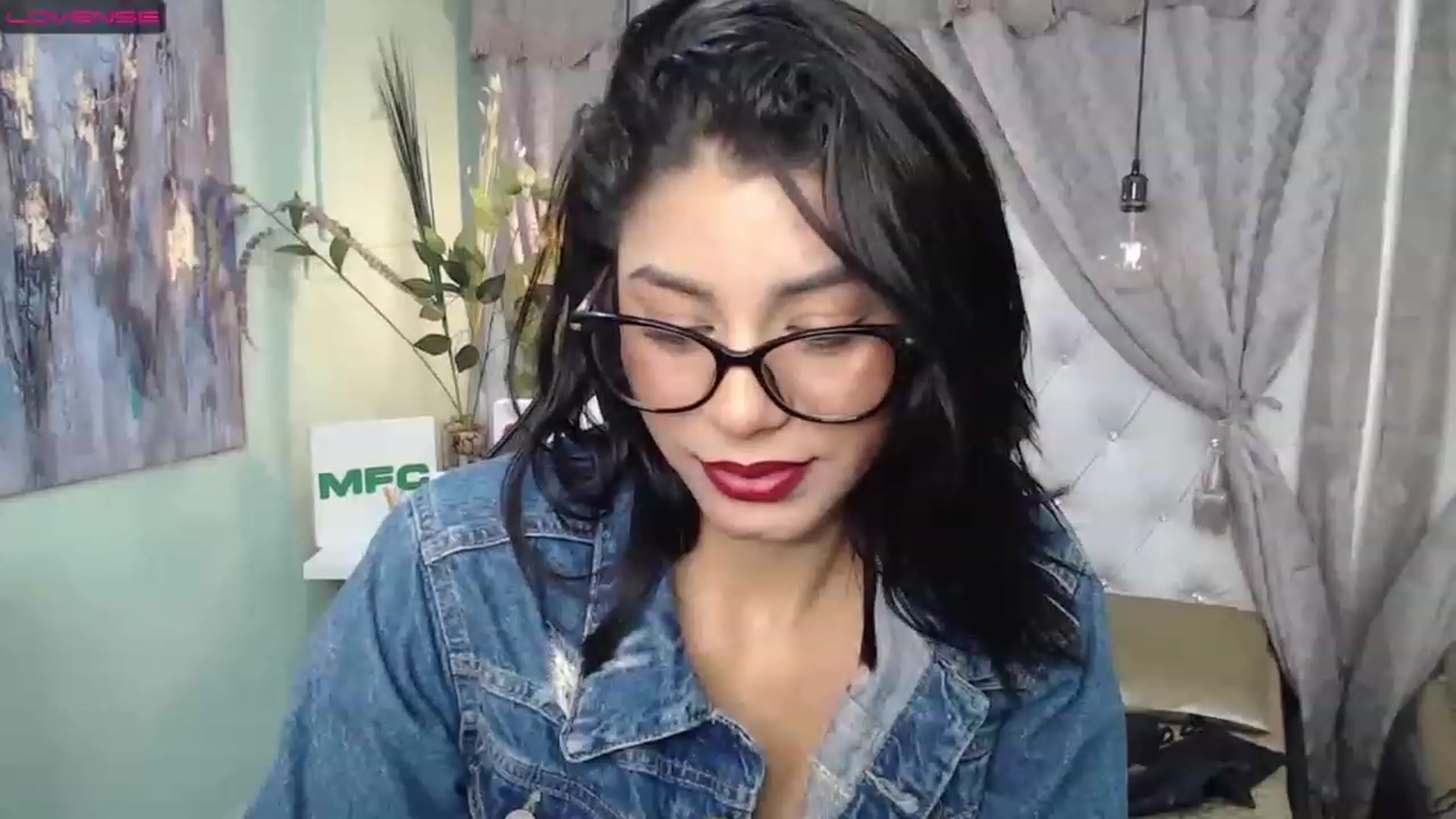 Gallery image thumbnail from Sara__Ruiz's myfreecams stream on, 03/27/2023, 15:23 image 16 of 20