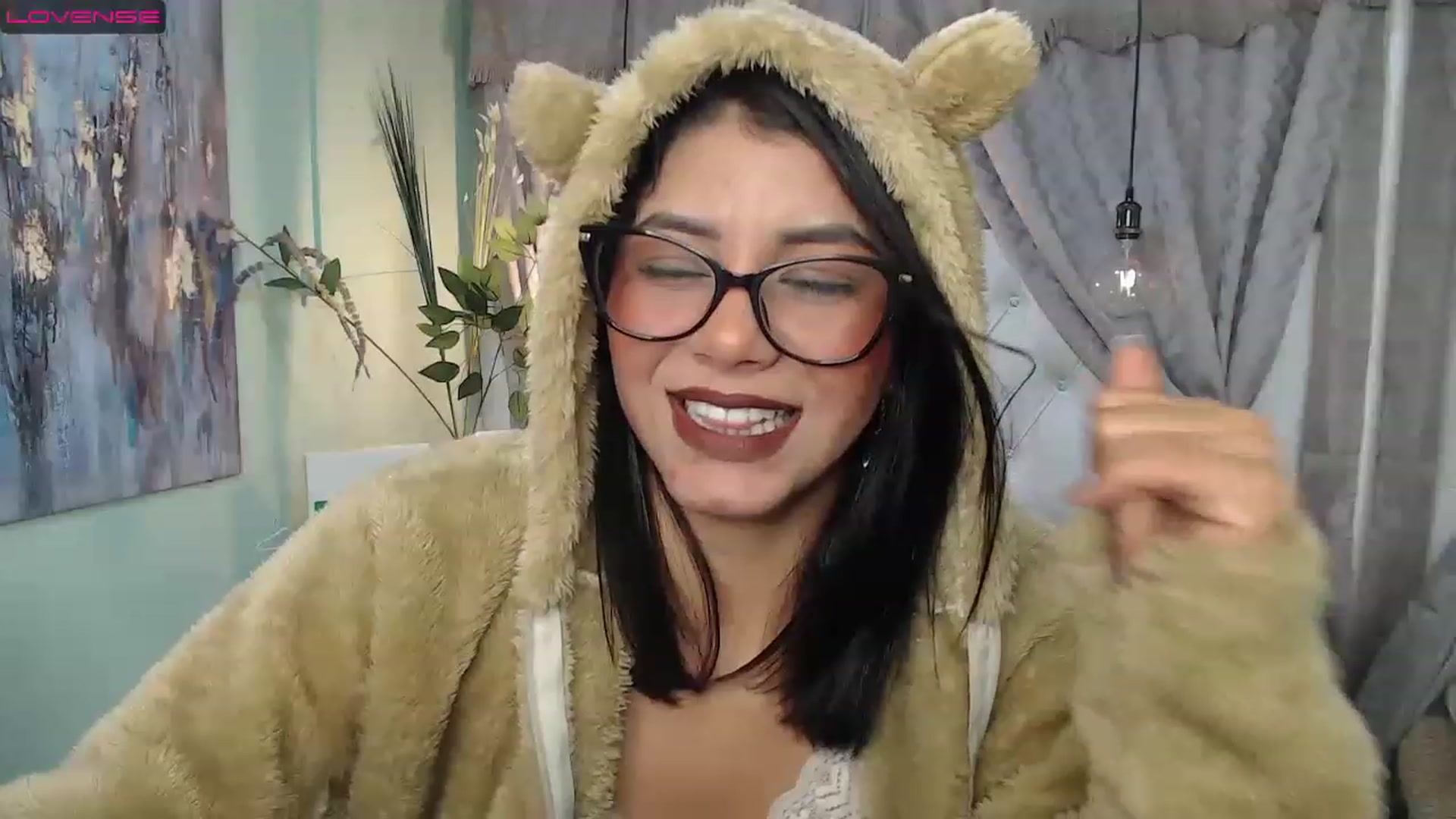 Gallery image thumbnail from Sara__Ruiz's myfreecams stream on, 03/28/2023, 14:44 image 18 of 20