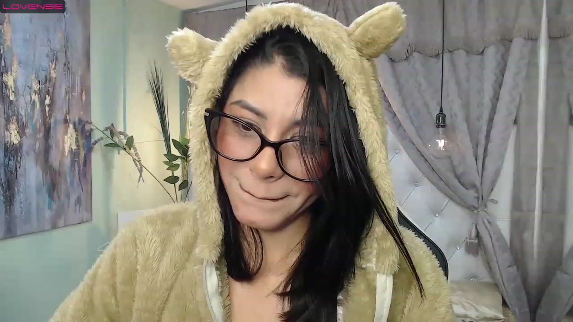 Gallery image thumbnail from Sara__Ruiz's myfreecams stream on, 03/28/2023, 14:44 image 5 of 20