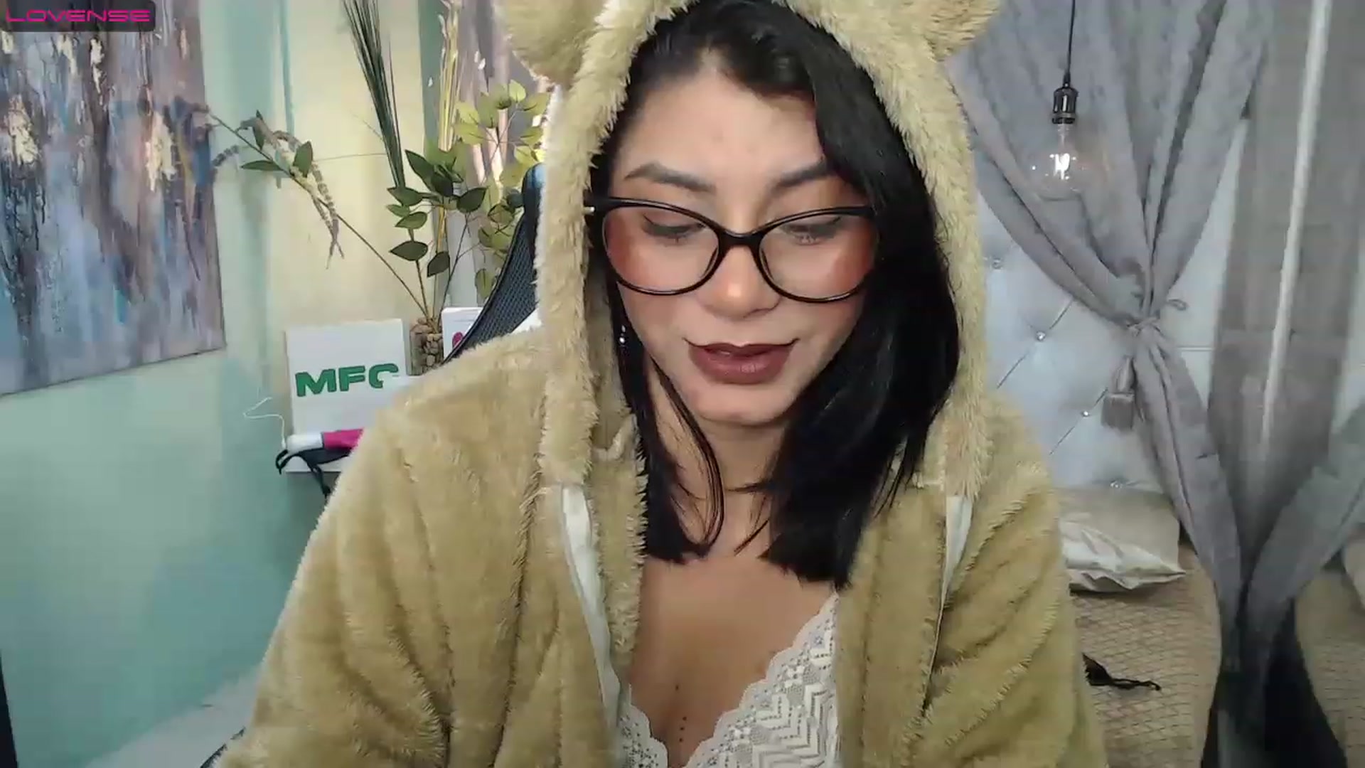 Gallery image thumbnail from Sara__Ruiz's myfreecams stream on, 03/28/2023, 14:44 image 20 of 20