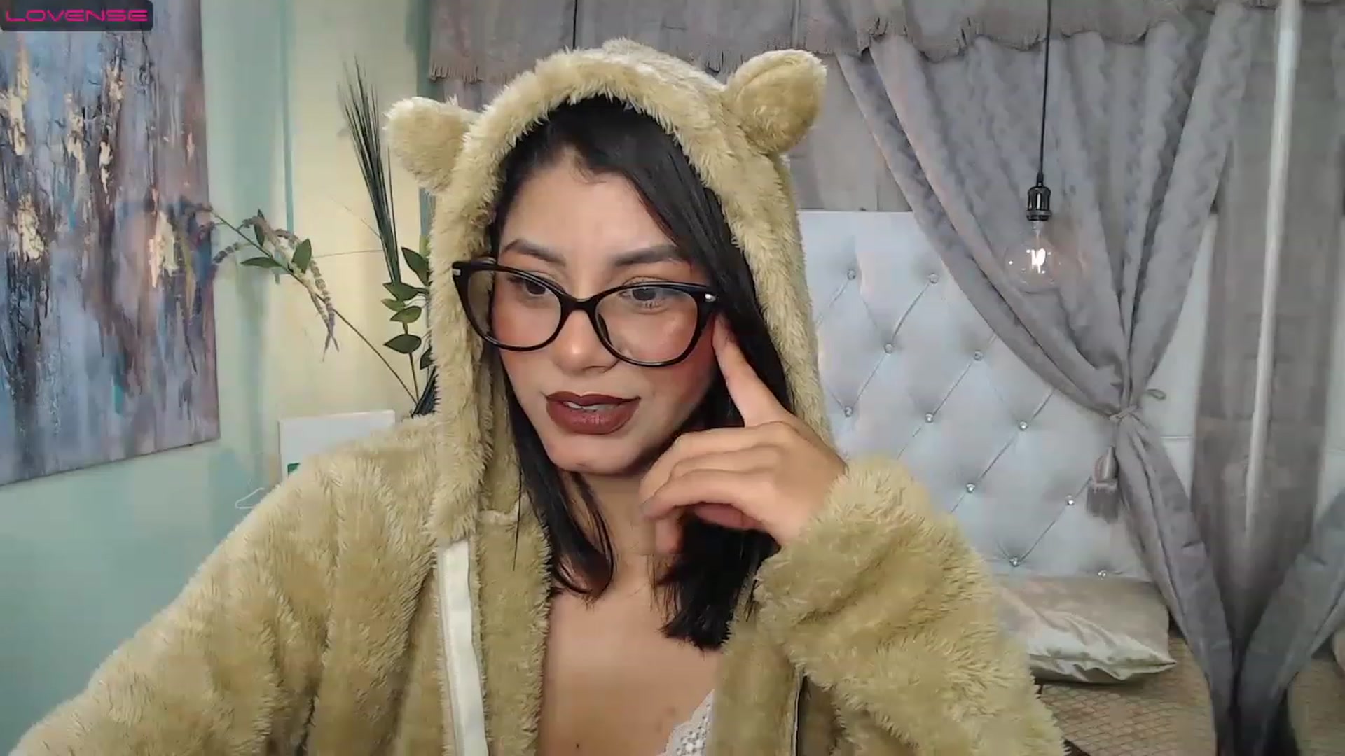 Gallery image thumbnail from Sara__Ruiz's myfreecams stream on, 03/28/2023, 14:44 image 15 of 20