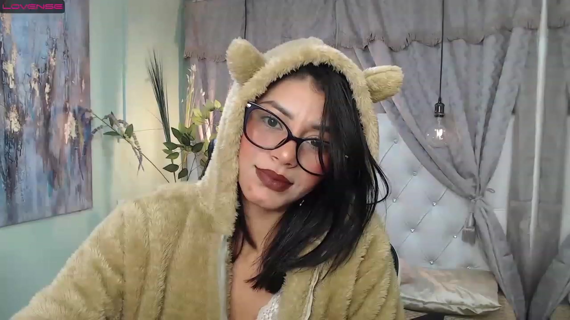 Gallery image thumbnail from Sara__Ruiz's myfreecams stream on, 03/28/2023, 14:44 image 8 of 20