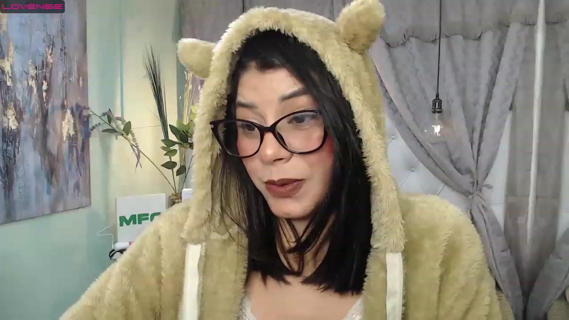 Gallery image thumbnail from Sara__Ruiz's myfreecams stream on, 03/28/2023, 15:36 image 6 of 20