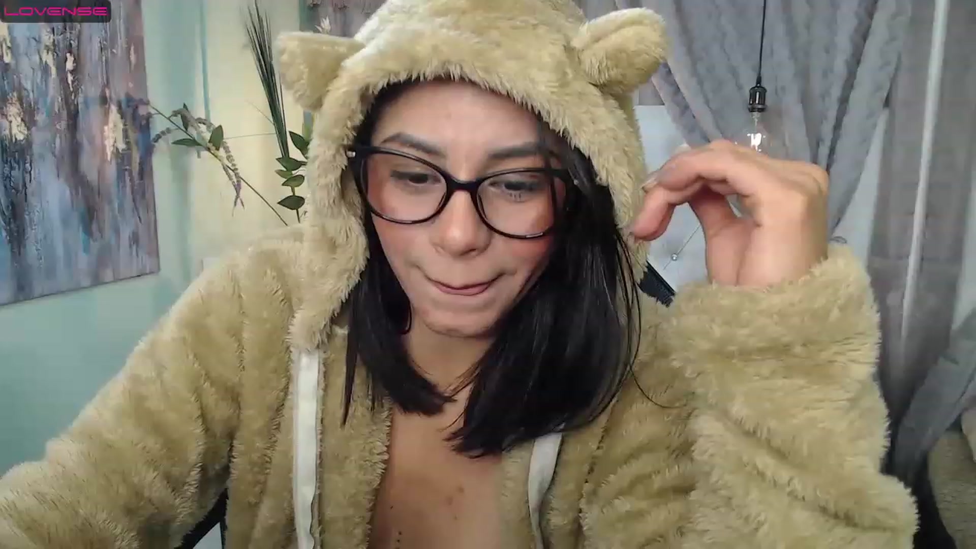 Gallery image thumbnail from Sara__Ruiz's myfreecams stream on, 03/28/2023, 15:36 image 17 of 20