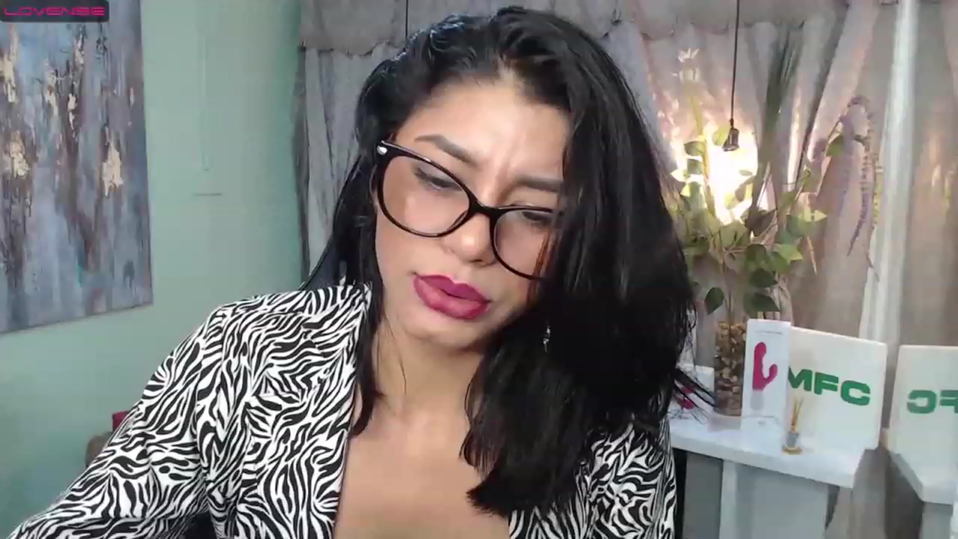 Gallery image thumbnail from Sara__Ruiz's myfreecams stream on, 03/30/2023, 15:19 image 10 of 20