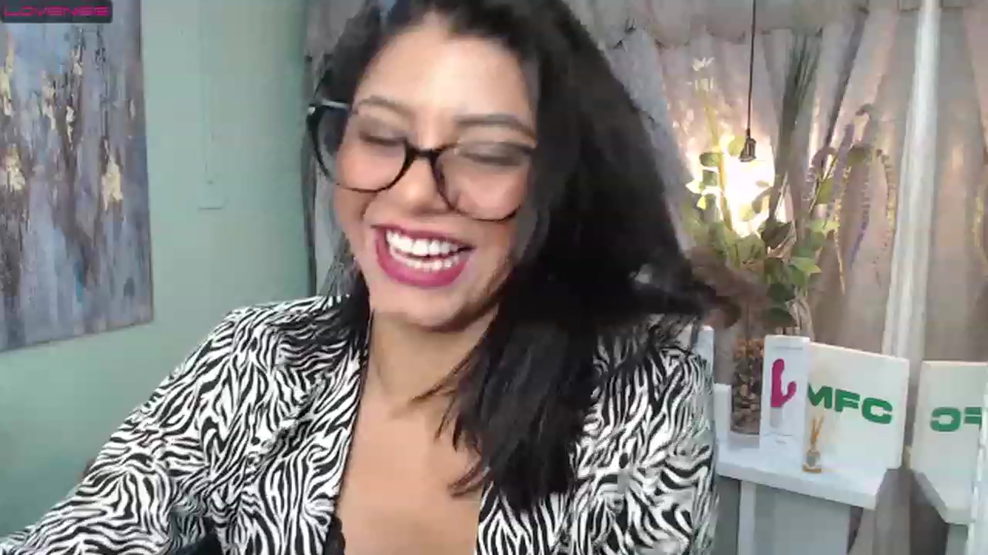 Gallery image thumbnail from Sara__Ruiz's myfreecams stream on, 03/30/2023, 15:19 image 2 of 20