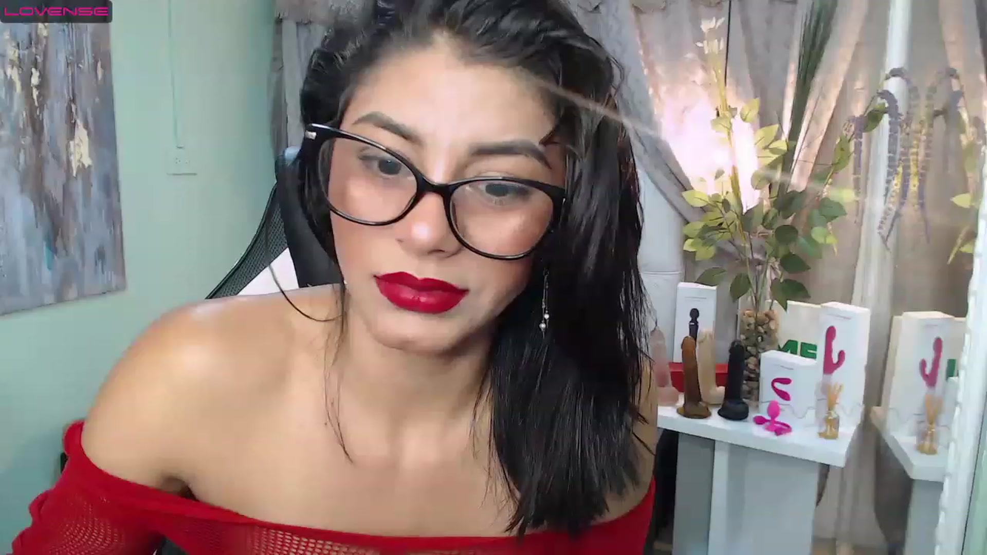 Gallery image thumbnail from Sara__Ruiz's myfreecams stream on, 03/31/2023, 14:07 image 18 of 20