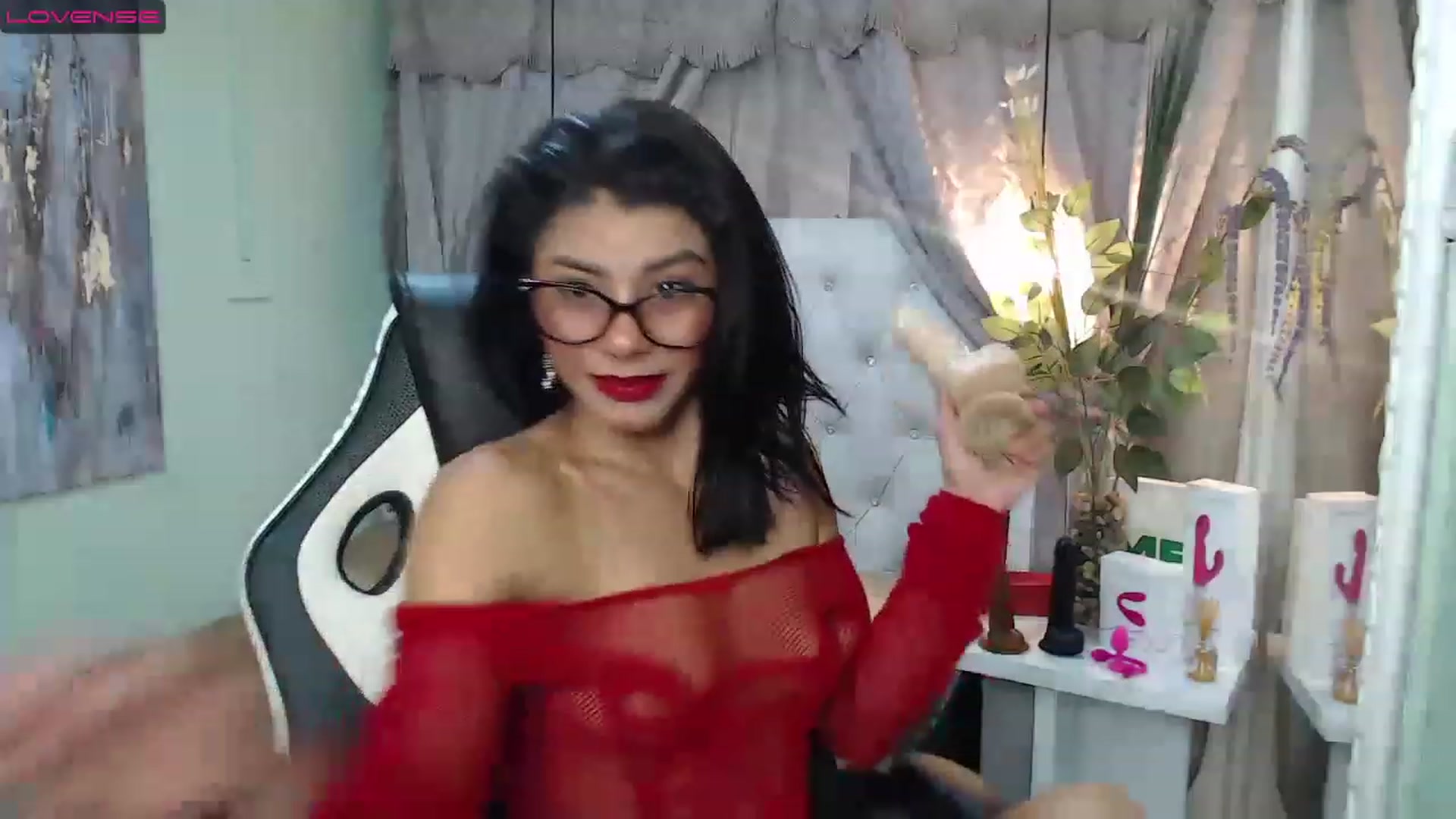 Gallery image thumbnail from Sara__Ruiz's myfreecams stream on, 03/31/2023, 14:07 image 17 of 20