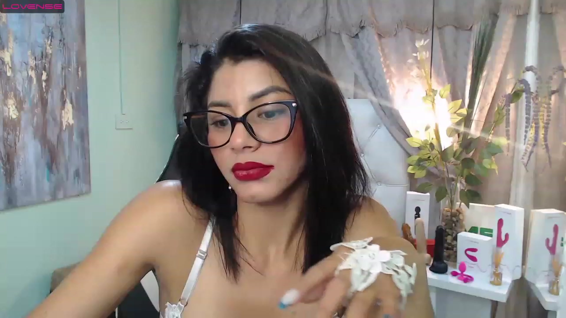 Gallery image thumbnail from Sara__Ruiz's myfreecams stream on, 04/01/2023, 13:21 image 19 of 20