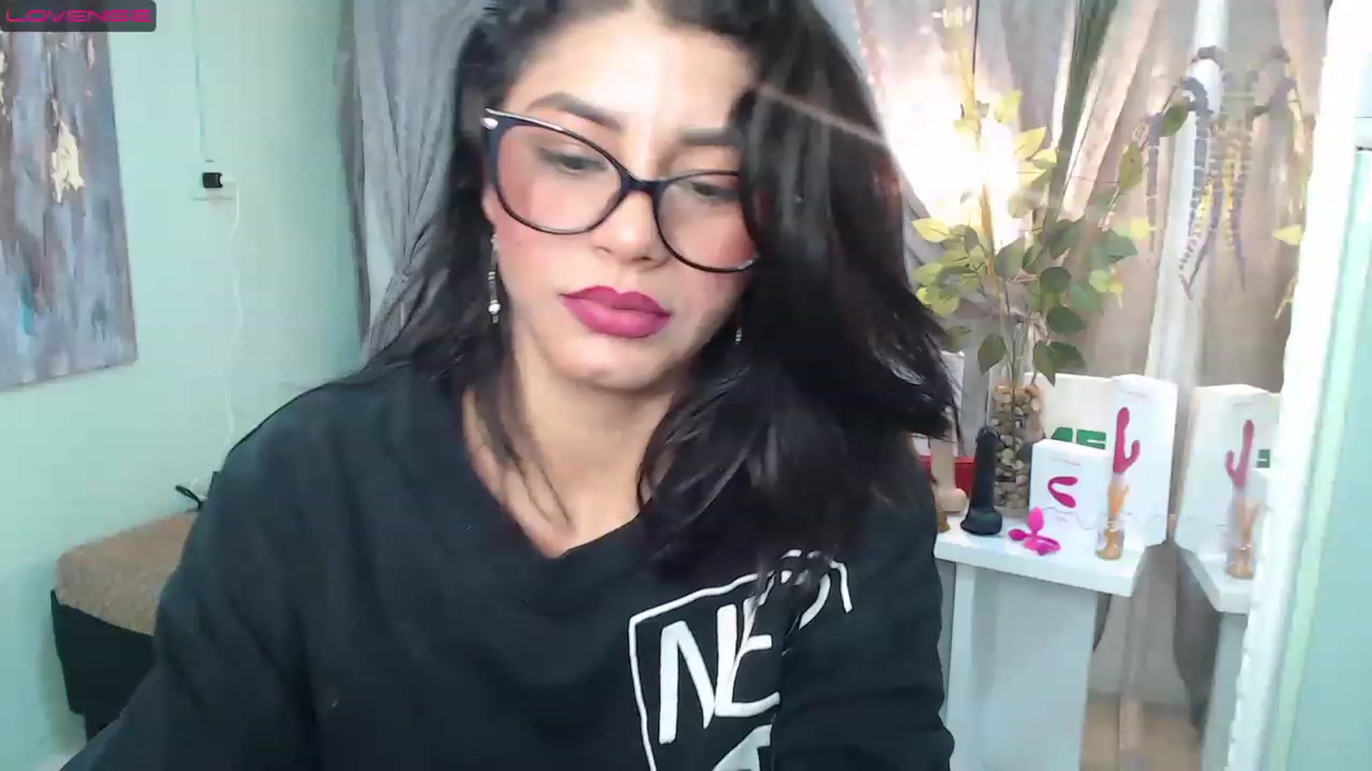 Gallery image thumbnail from Sara__Ruiz's myfreecams stream on, 04/02/2023, 12:48 image 11 of 20