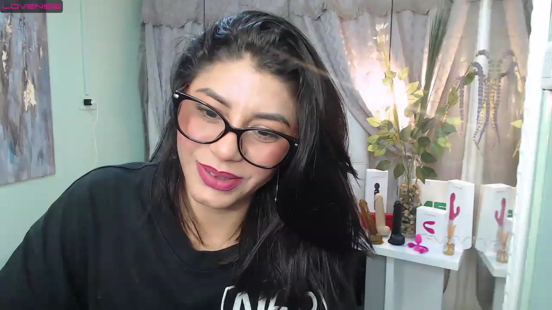 Gallery image thumbnail from Sara__Ruiz's myfreecams stream on, 04/02/2023, 12:48 image 9 of 20