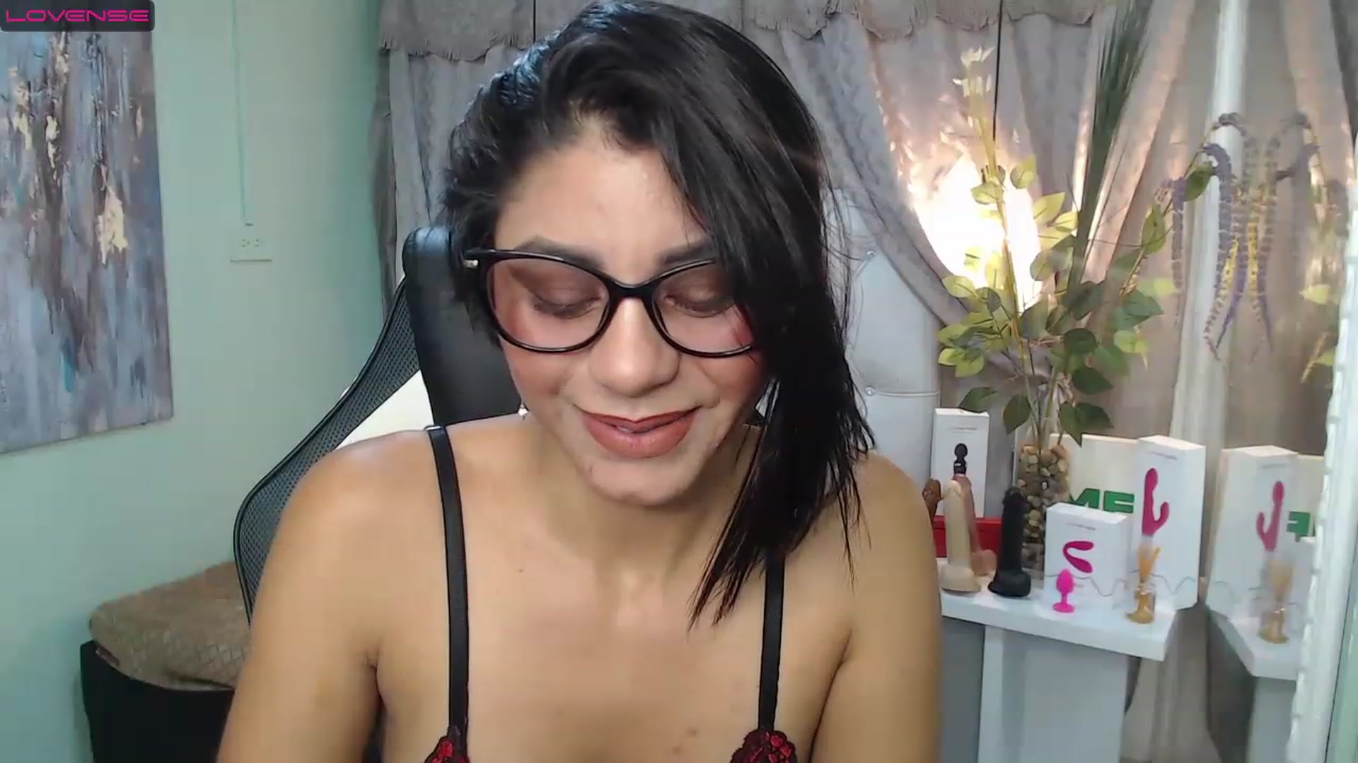 Gallery image thumbnail from Sara__Ruiz's myfreecams stream on, 04/03/2023, 14:26 image 20 of 20