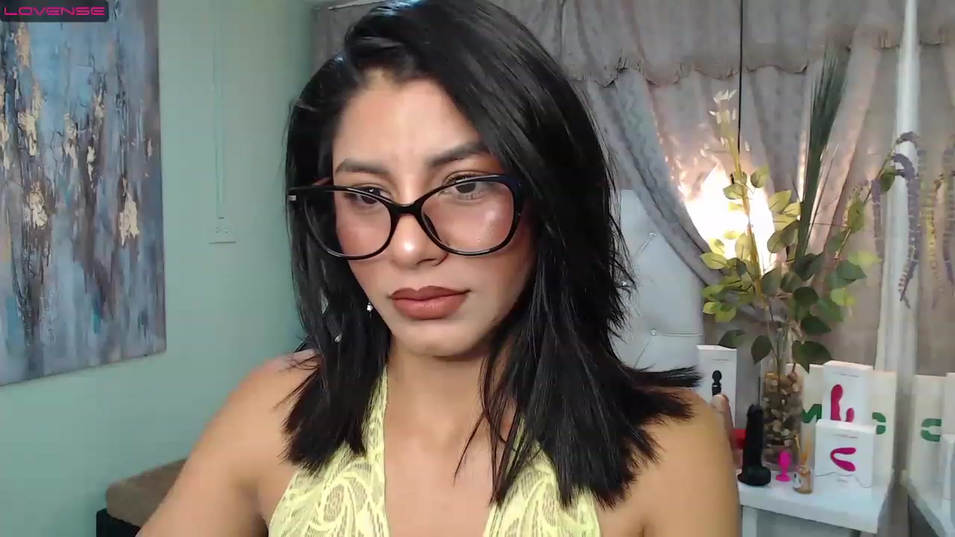Gallery image thumbnail from Sara__Ruiz's myfreecams stream on, 04/05/2023, 14:29 image 3 of 20