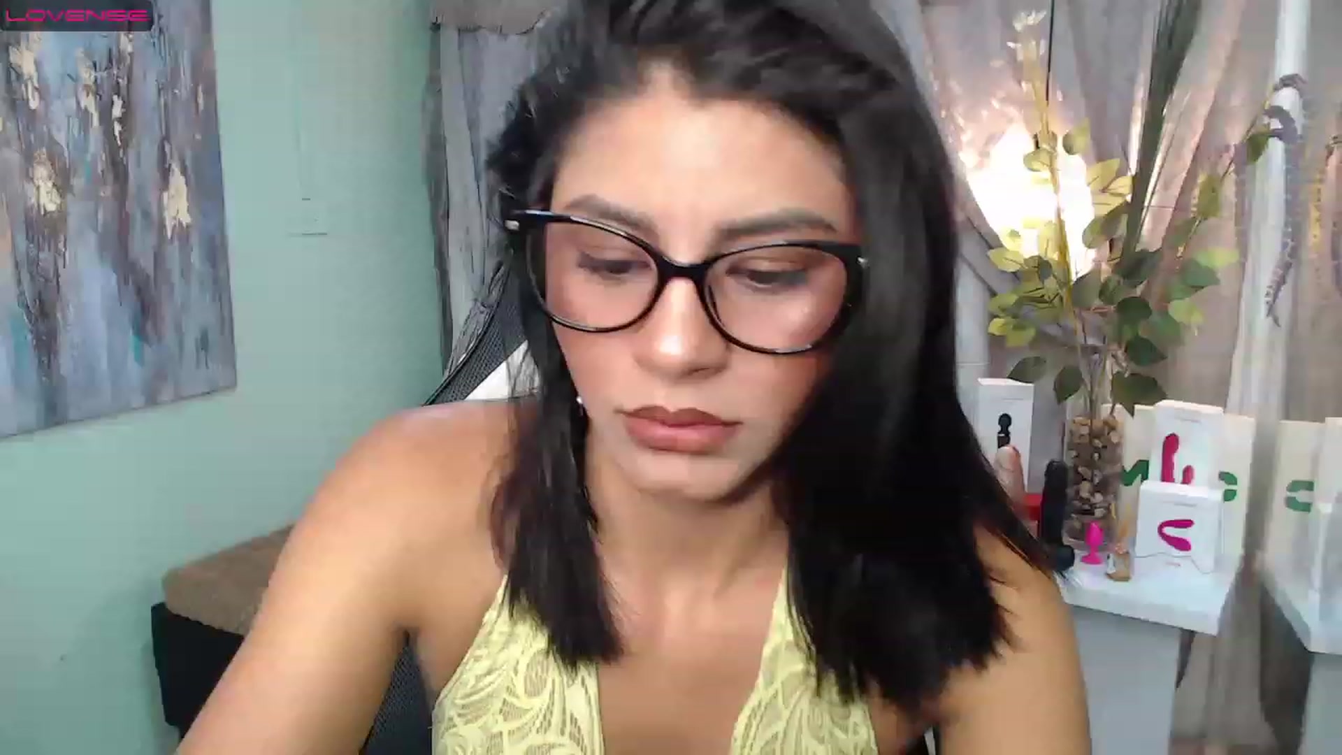 Gallery image thumbnail from Sara__Ruiz's myfreecams stream on, 04/05/2023, 14:29 image 1 of 20