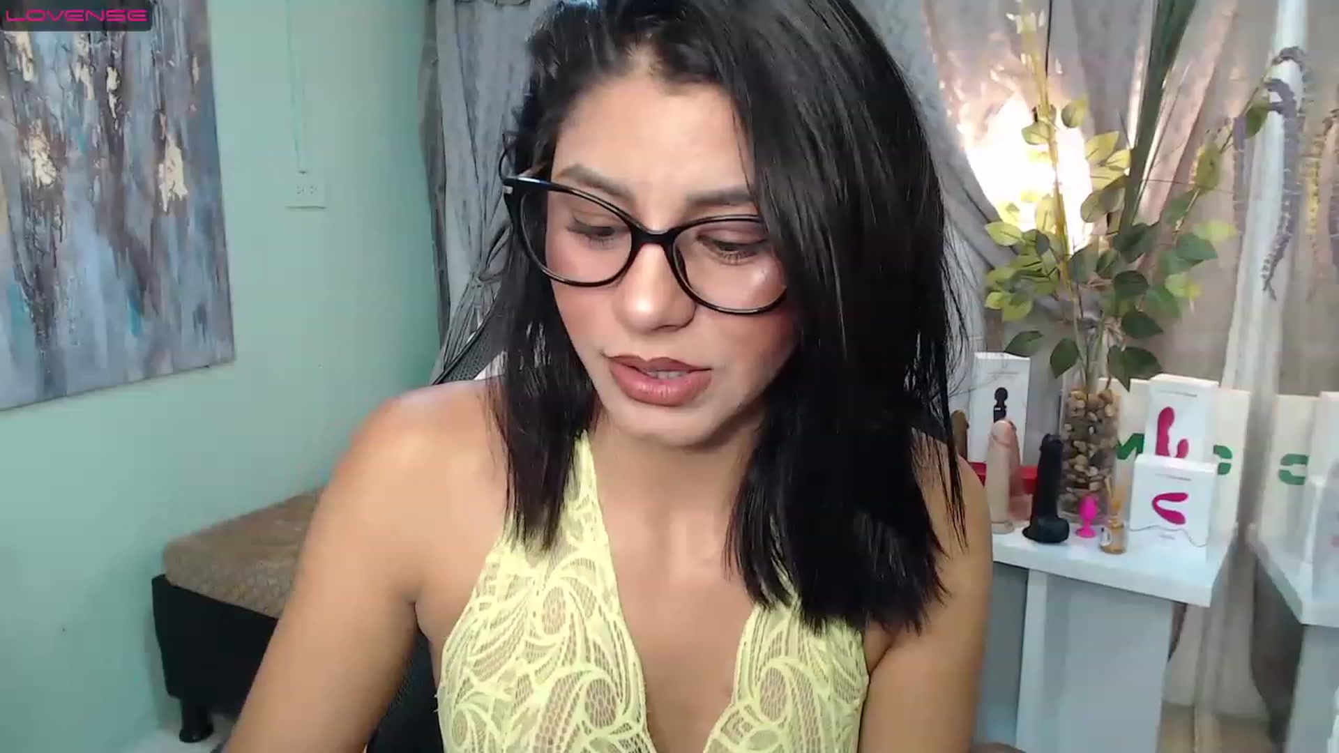 Gallery image thumbnail from Sara__Ruiz's myfreecams stream on, 04/05/2023, 14:29 image 8 of 20