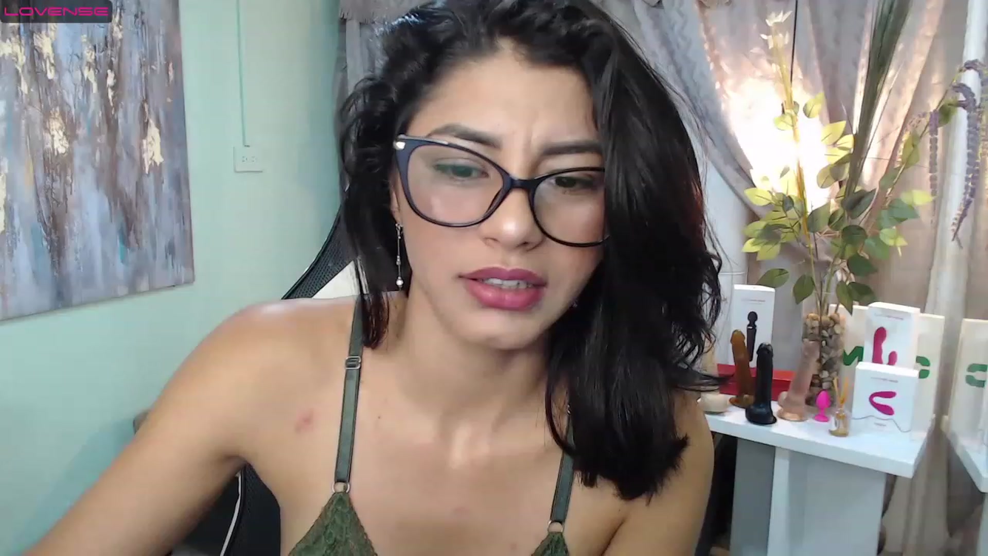 Gallery image thumbnail from Sara__Ruiz's myfreecams stream on, 04/10/2023, 13:55 image 2 of 20