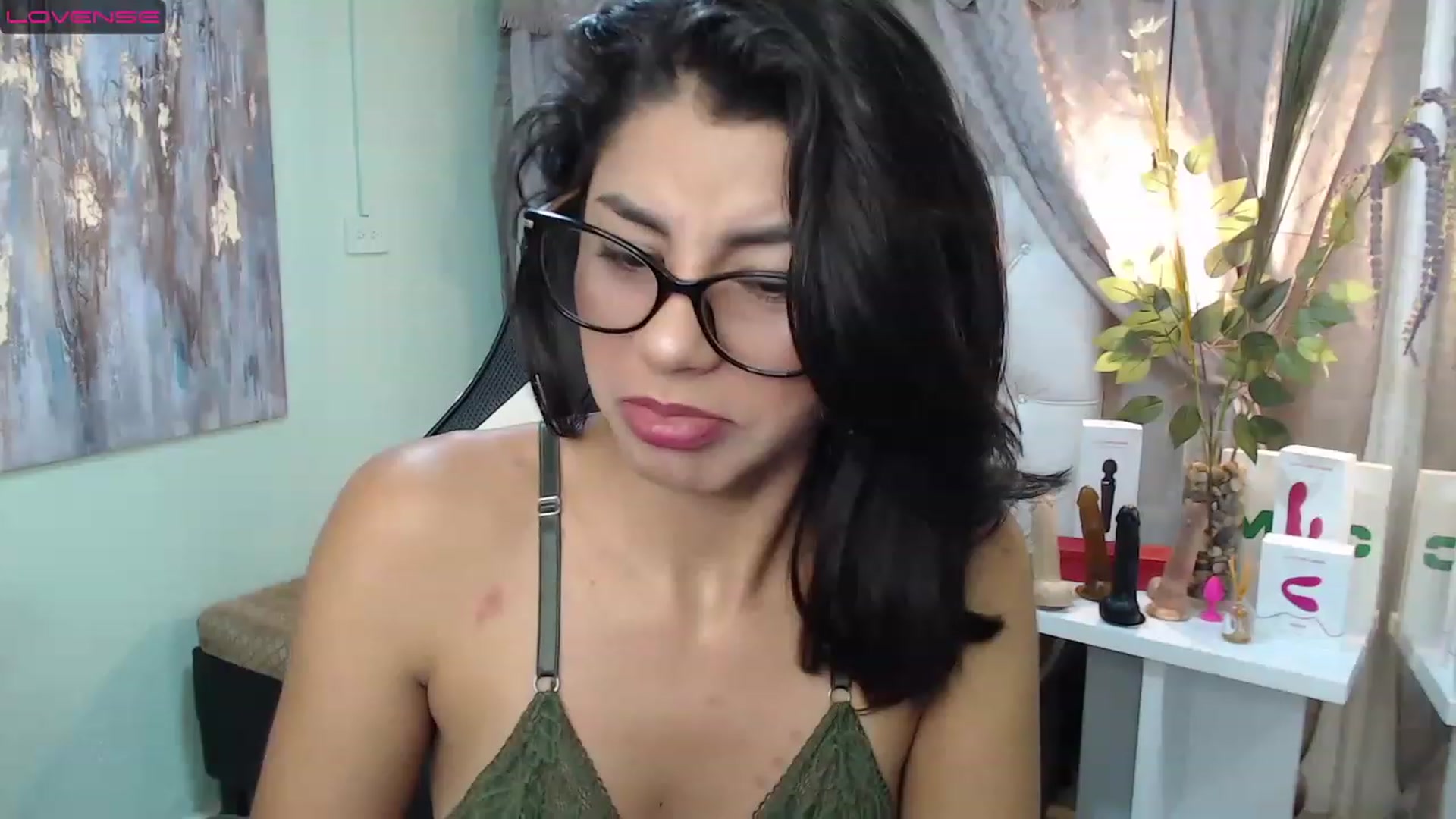 Gallery image thumbnail from Sara__Ruiz's myfreecams stream on, 04/10/2023, 13:55 image 1 of 20