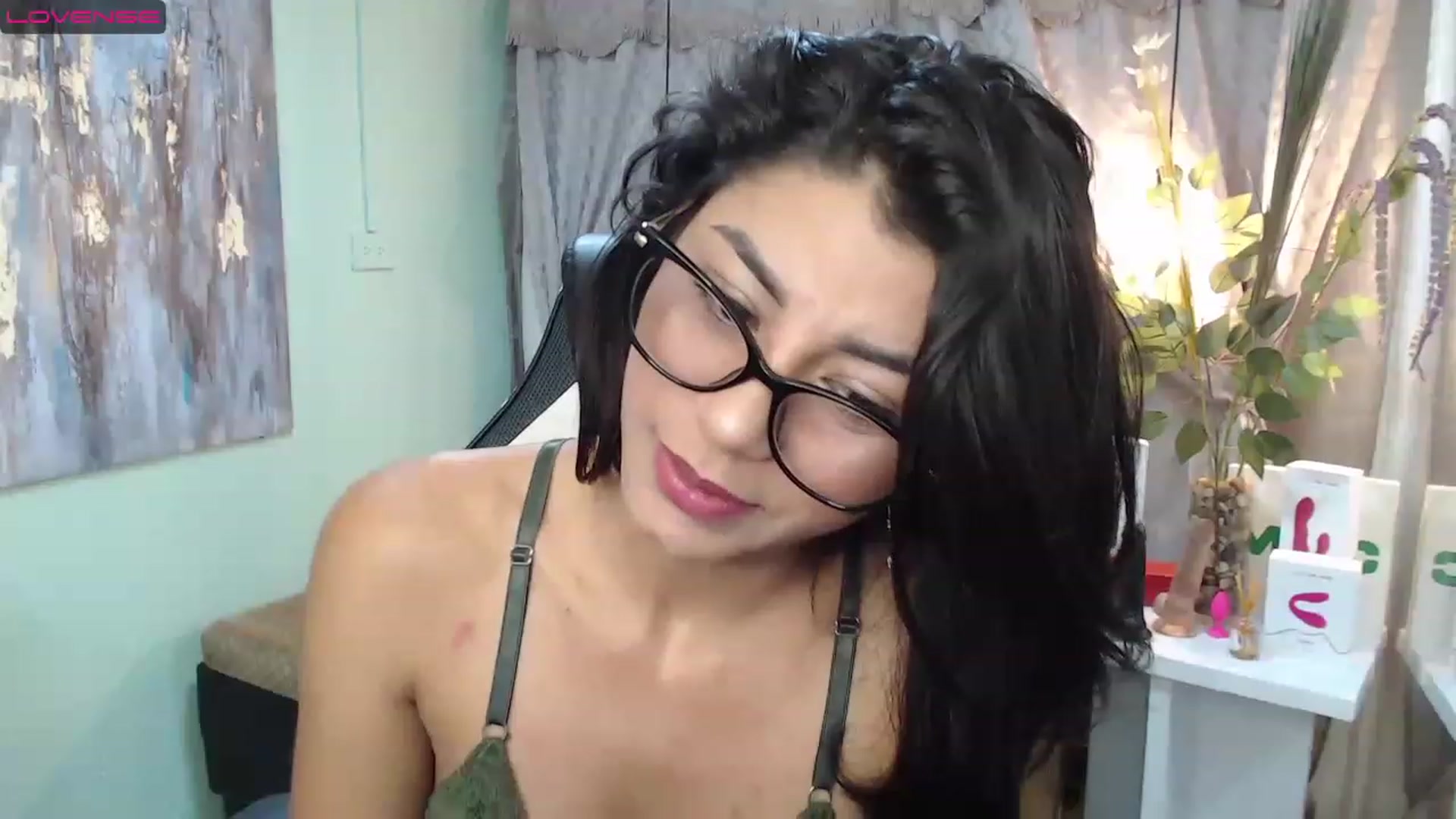 Gallery image thumbnail from Sara__Ruiz's myfreecams stream on, 04/10/2023, 13:55 image 7 of 20