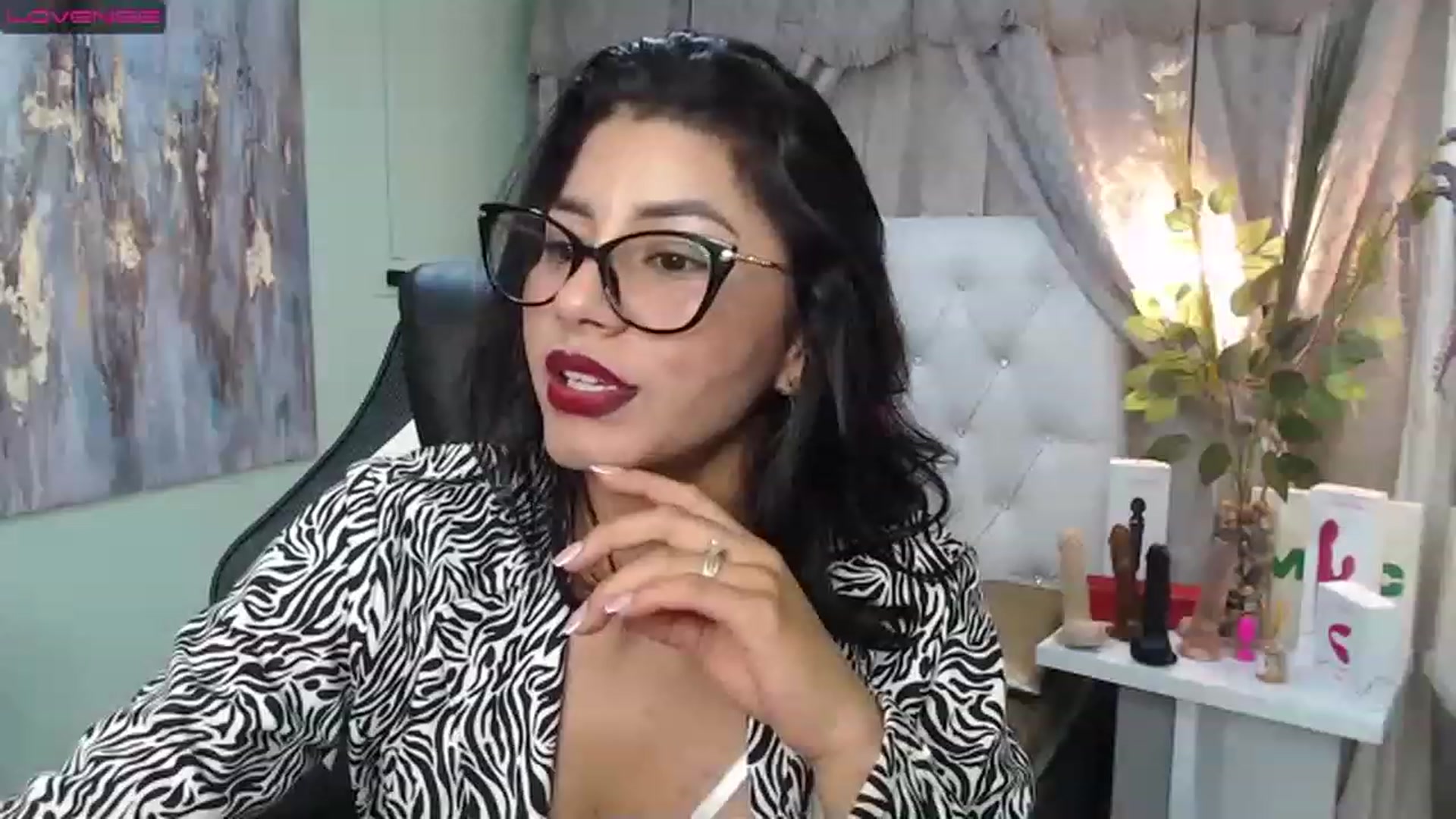 Gallery image thumbnail from Sara__Ruiz's myfreecams stream on, 04/11/2023, 15:11 image 20 of 20