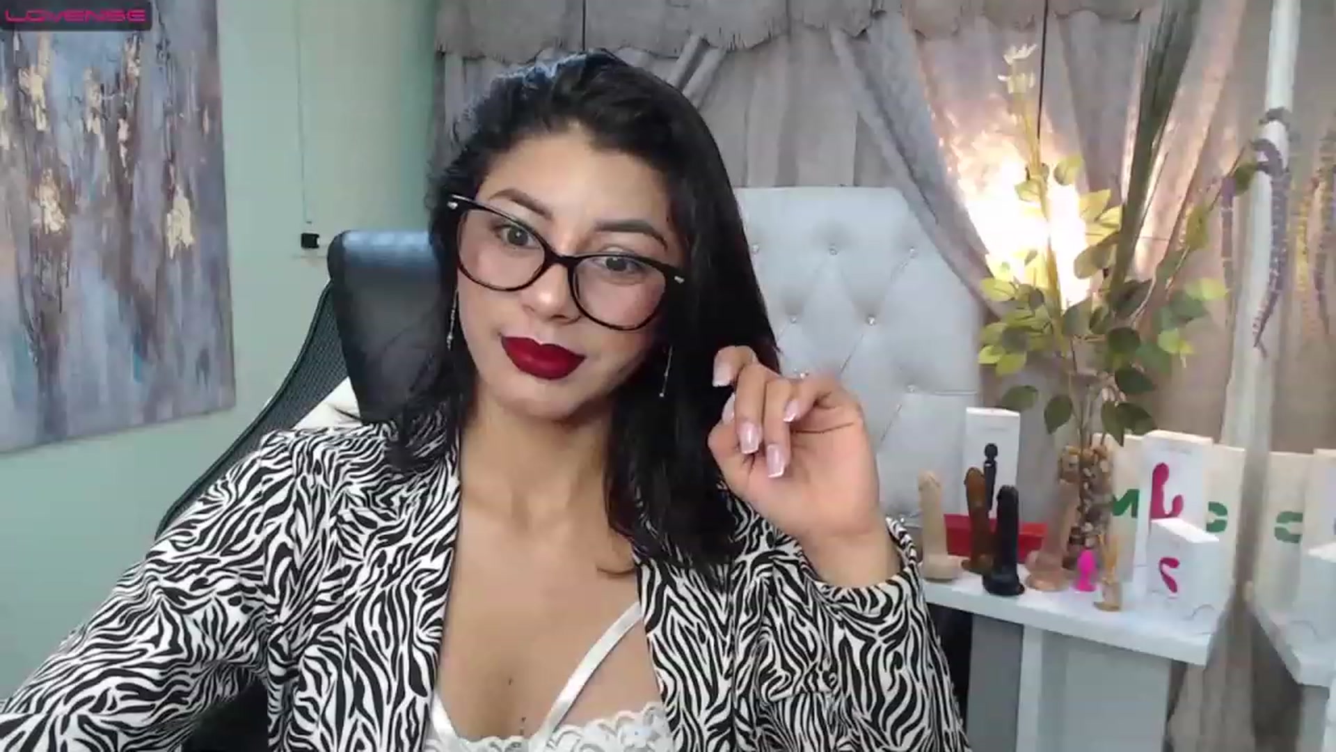 Gallery image thumbnail from Sara__Ruiz's myfreecams stream on, 04/11/2023, 15:11 image 4 of 20