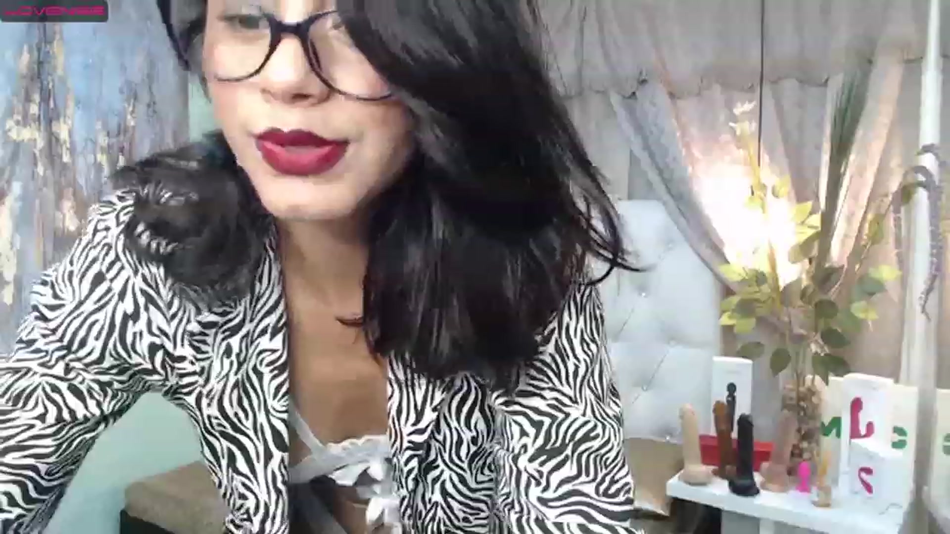Gallery image thumbnail from Sara__Ruiz's myfreecams stream on, 04/11/2023, 15:11 image 11 of 20
