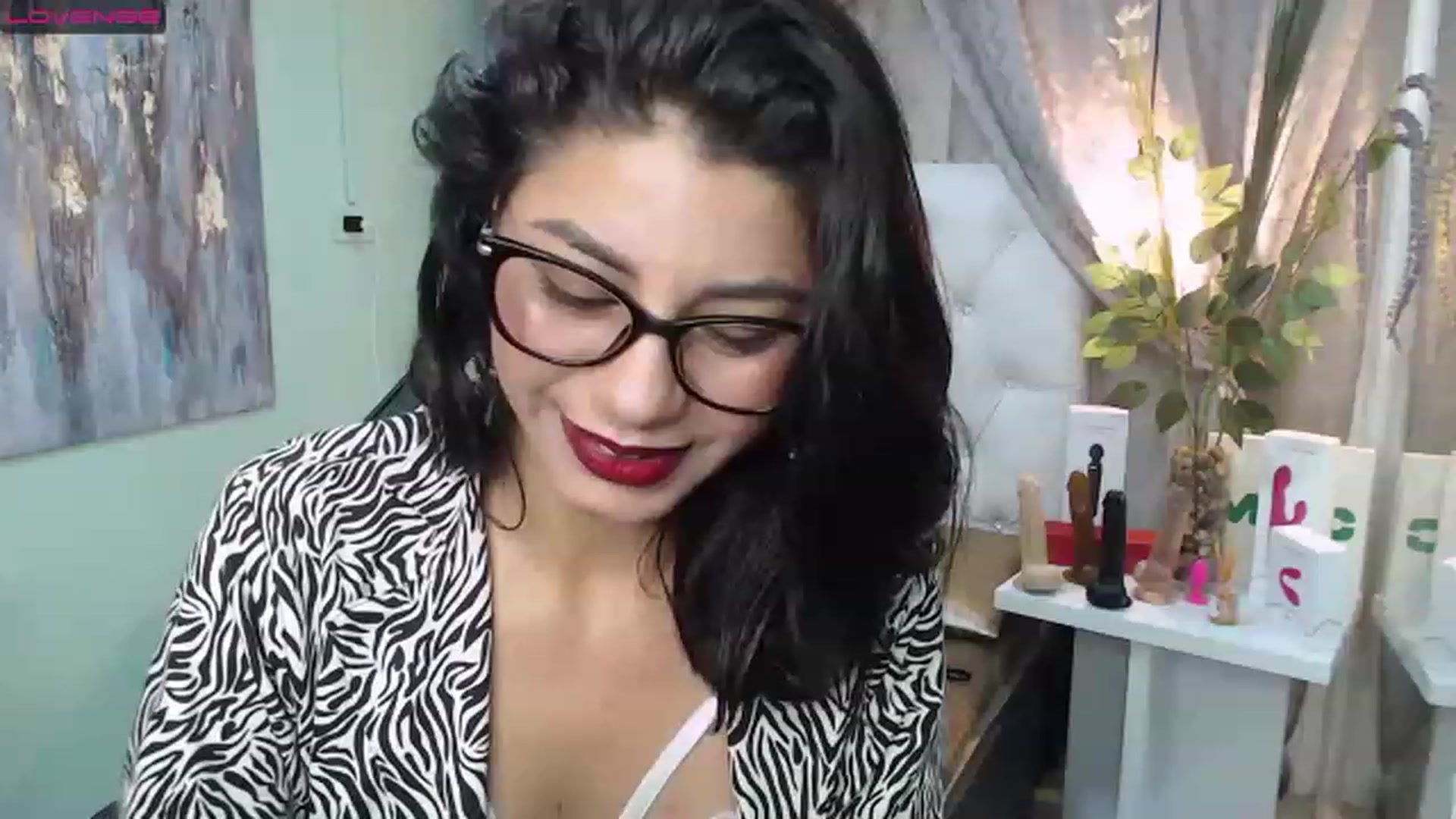 Gallery image thumbnail from Sara__Ruiz's myfreecams stream on, 04/11/2023, 15:11 image 9 of 20