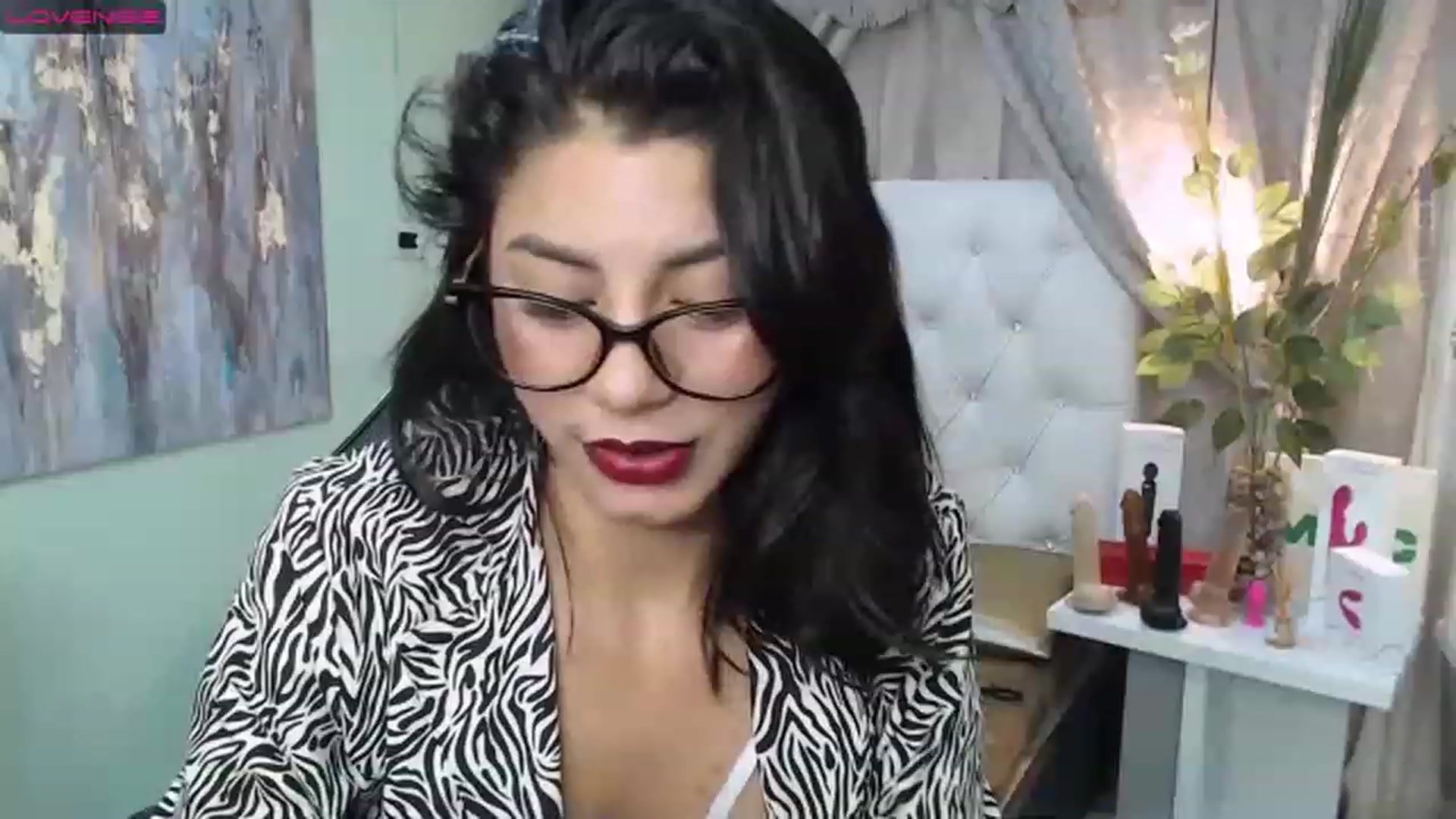 Gallery image thumbnail from Sara__Ruiz's myfreecams stream on, 04/11/2023, 15:11 image 13 of 20