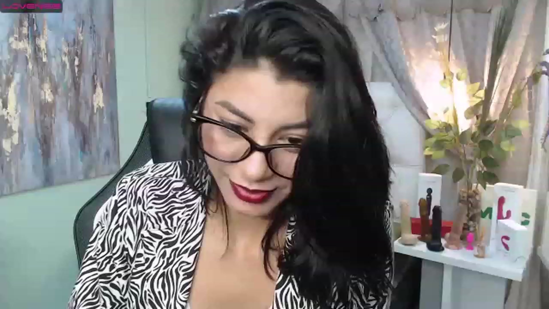 Gallery image thumbnail from Sara__Ruiz's myfreecams stream on, 04/11/2023, 15:11 image 17 of 20