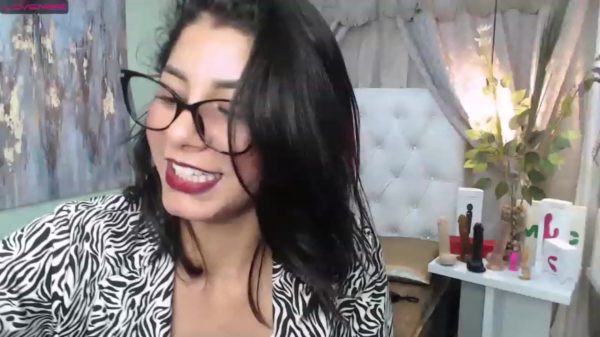 Gallery image thumbnail from Sara__Ruiz's myfreecams stream on, 04/11/2023, 17:08 image 2 of 20