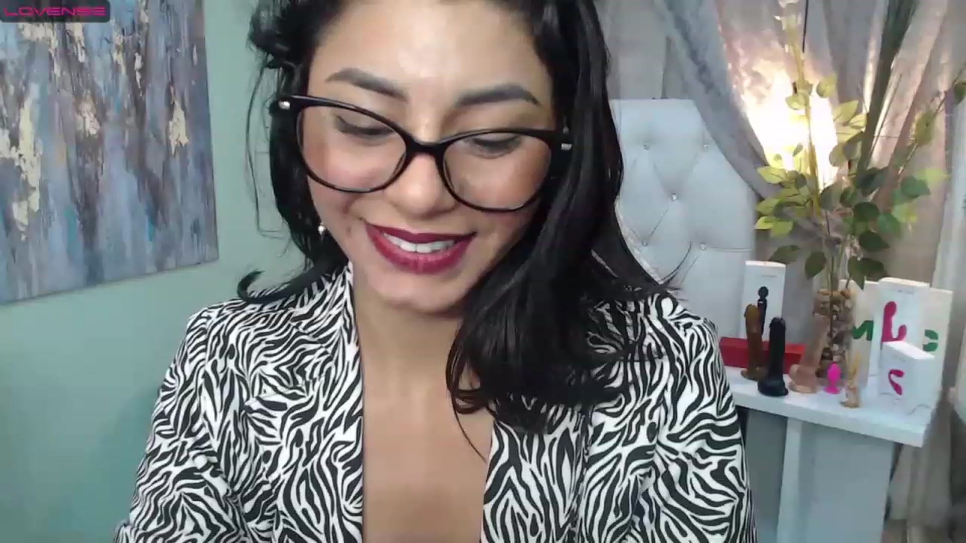 Gallery image thumbnail from Sara__Ruiz's myfreecams stream on, 04/11/2023, 18:04 image 12 of 20