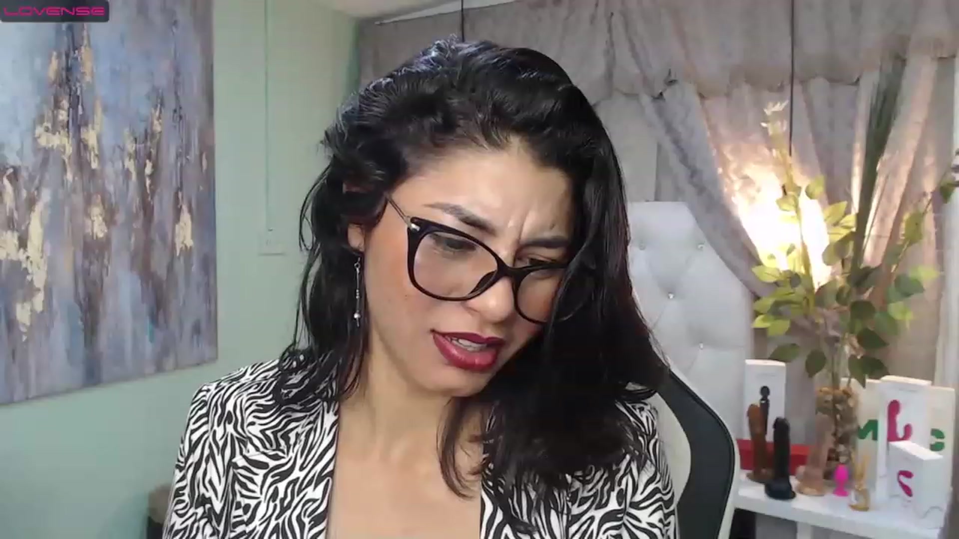 Gallery image thumbnail from Sara__Ruiz's myfreecams stream on, 04/11/2023, 18:04 image 7 of 20
