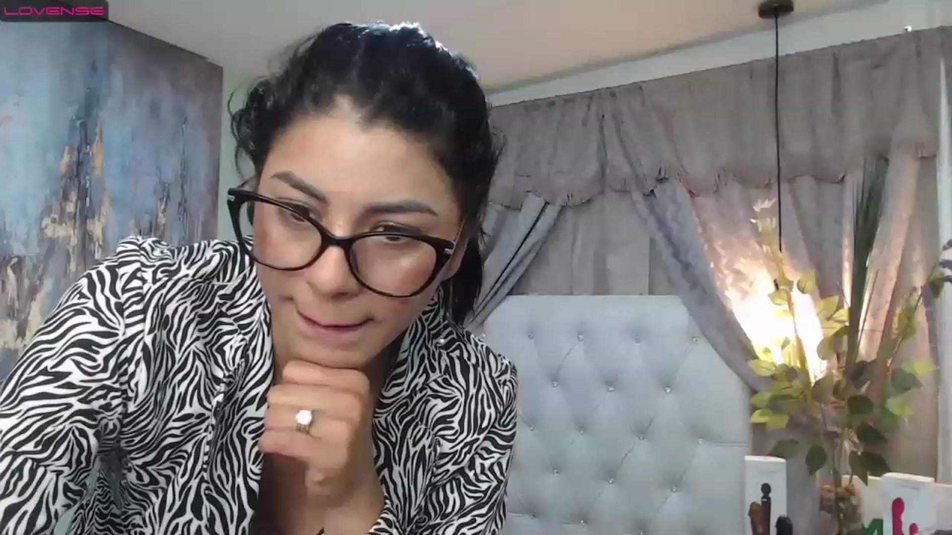 Gallery image thumbnail from Sara__Ruiz's myfreecams stream on, 04/11/2023, 18:04 image 13 of 20