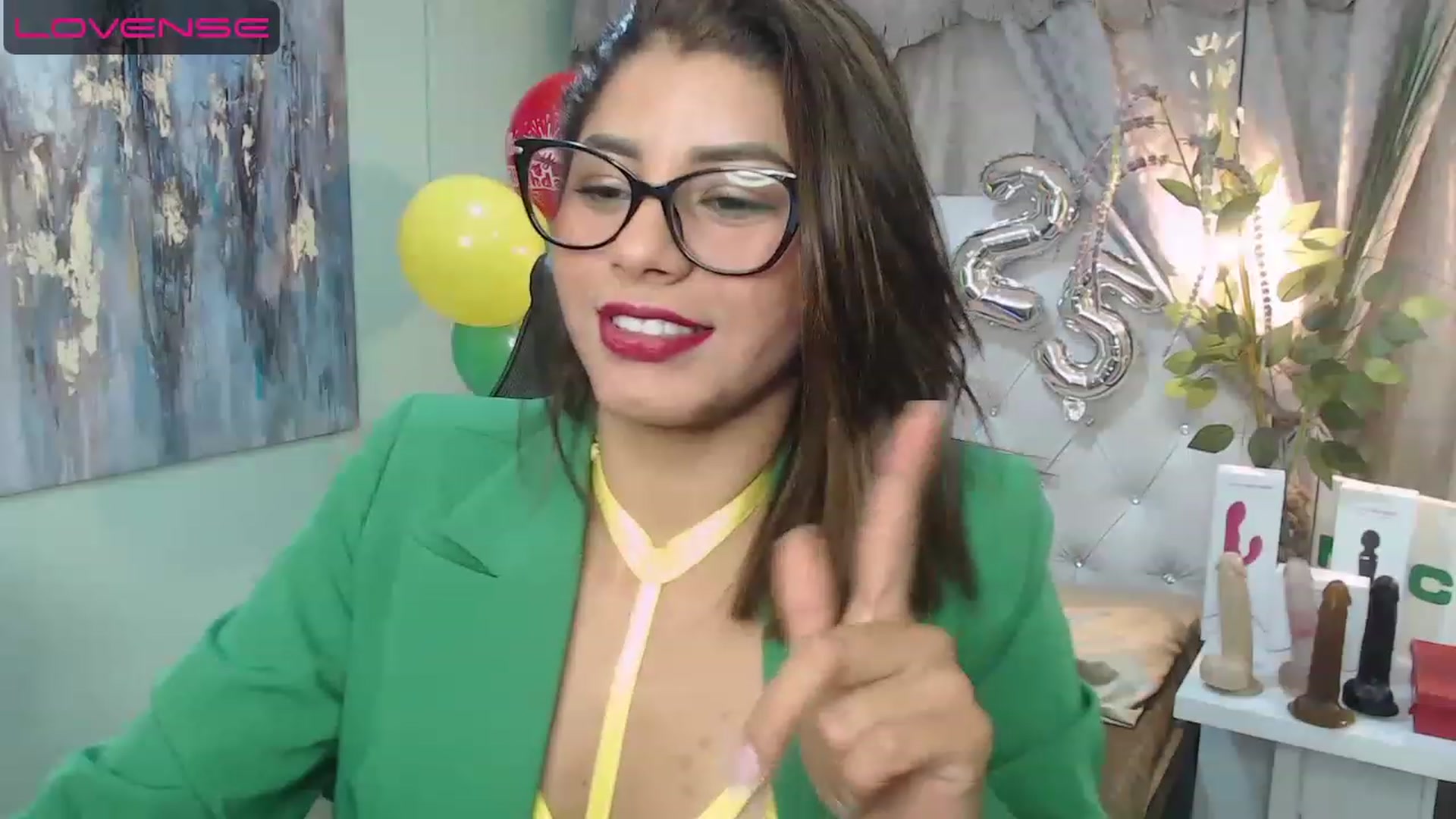 Gallery image thumbnail from Sara__Ruiz's myfreecams stream on, 04/14/2023, 15:52 image 8 of 20