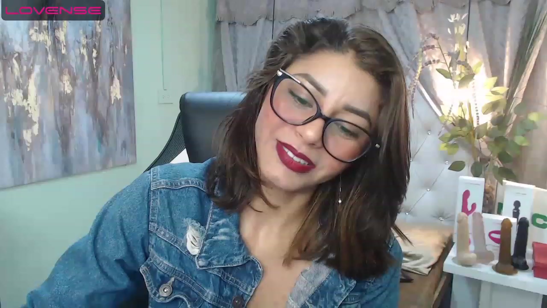 Gallery image thumbnail from Sara__Ruiz's myfreecams stream on, 04/17/2023, 15:25 image 2 of 20