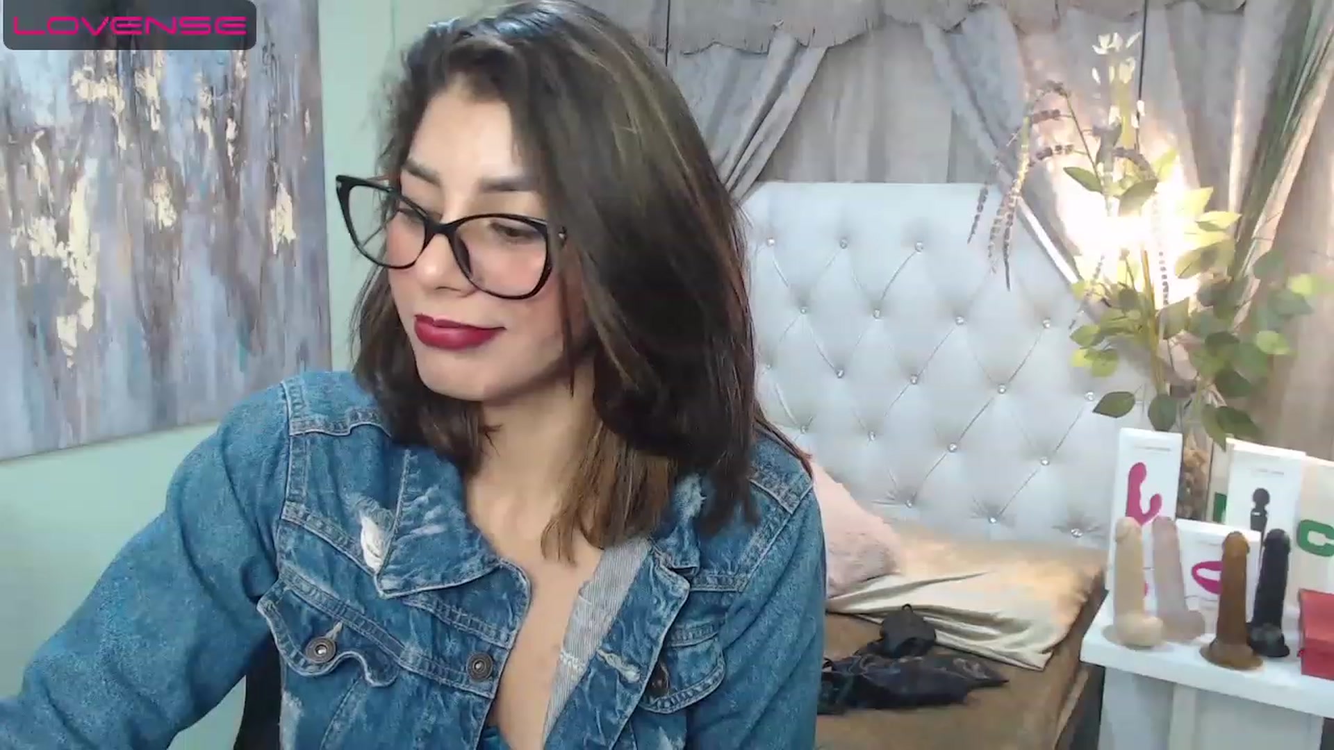 Gallery image thumbnail from Sara__Ruiz's myfreecams stream on, 04/17/2023, 15:25 image 5 of 20