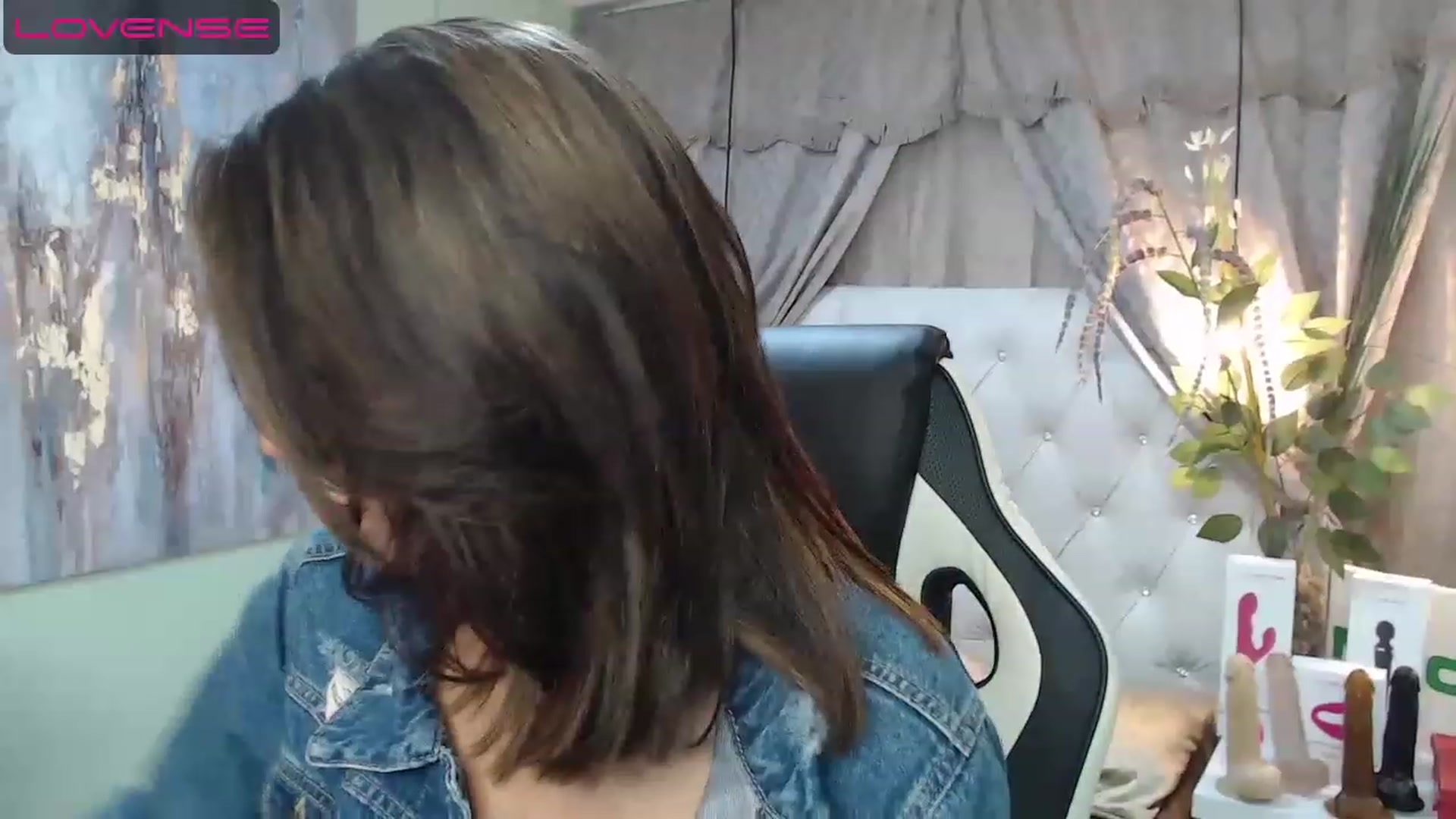 Gallery image thumbnail from Sara__Ruiz's myfreecams stream on, 04/17/2023, 15:25 image 13 of 20