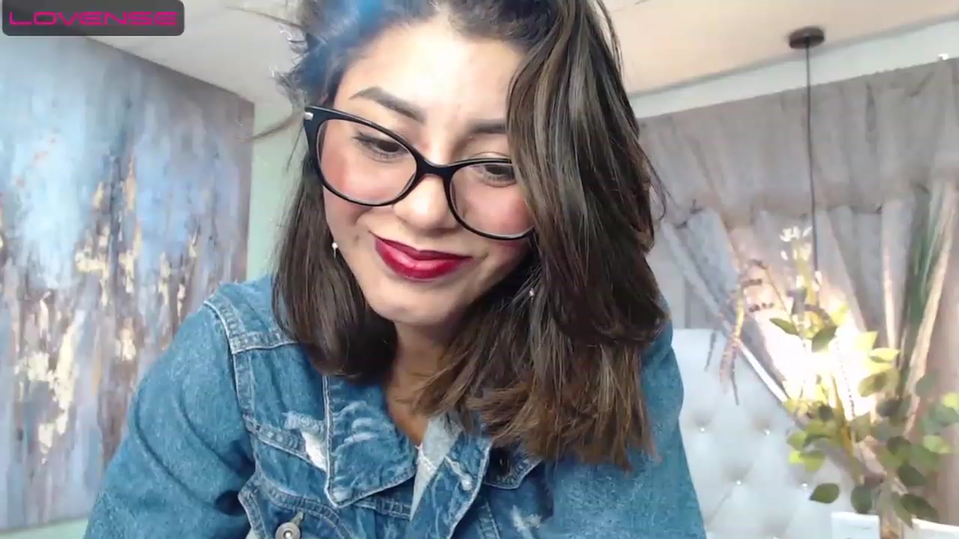 Gallery image thumbnail from Sara__Ruiz's myfreecams stream on, 04/17/2023, 17:00 image 6 of 20